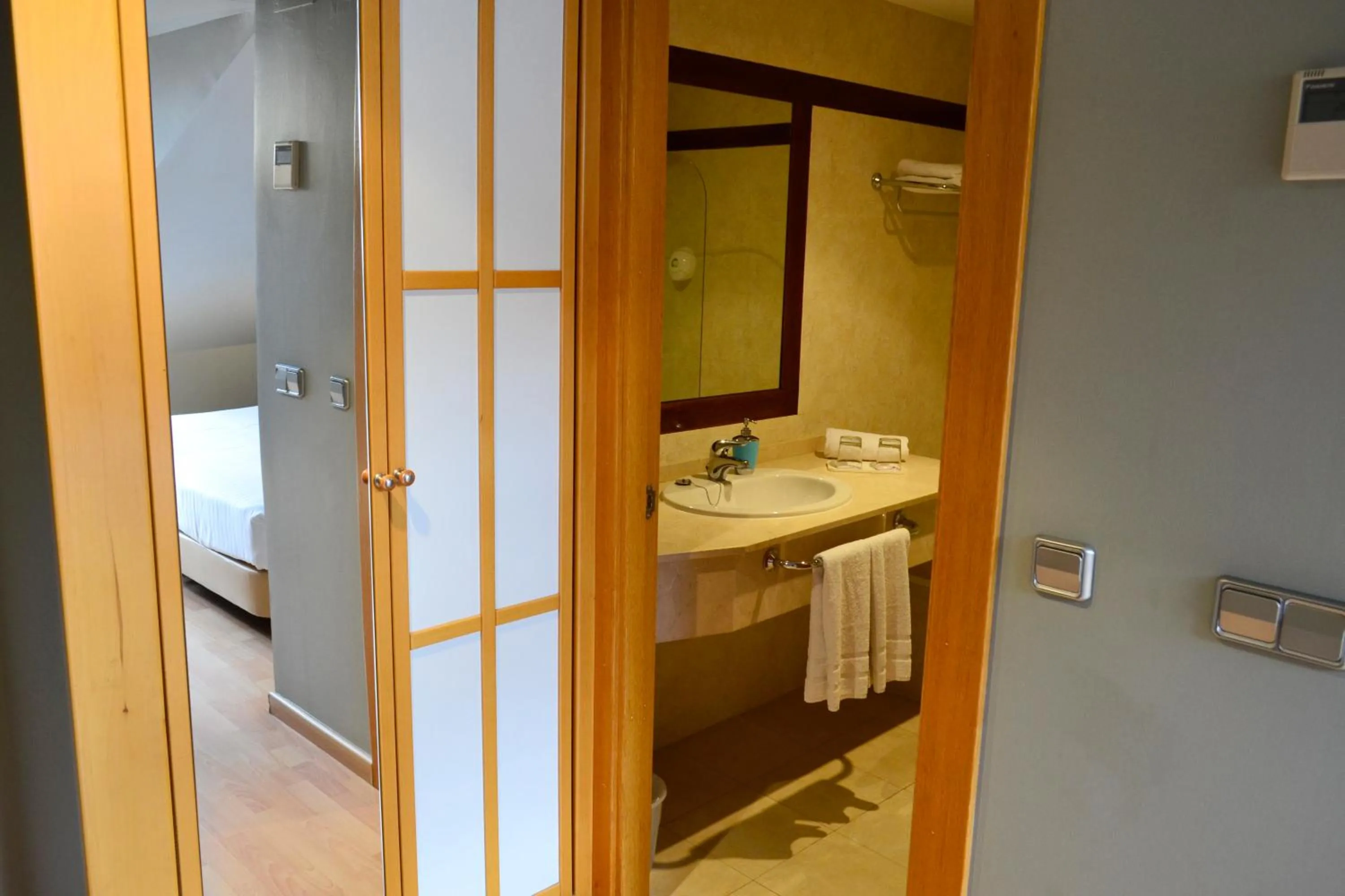 Bathroom in Hotel Alda Palacio Valdés