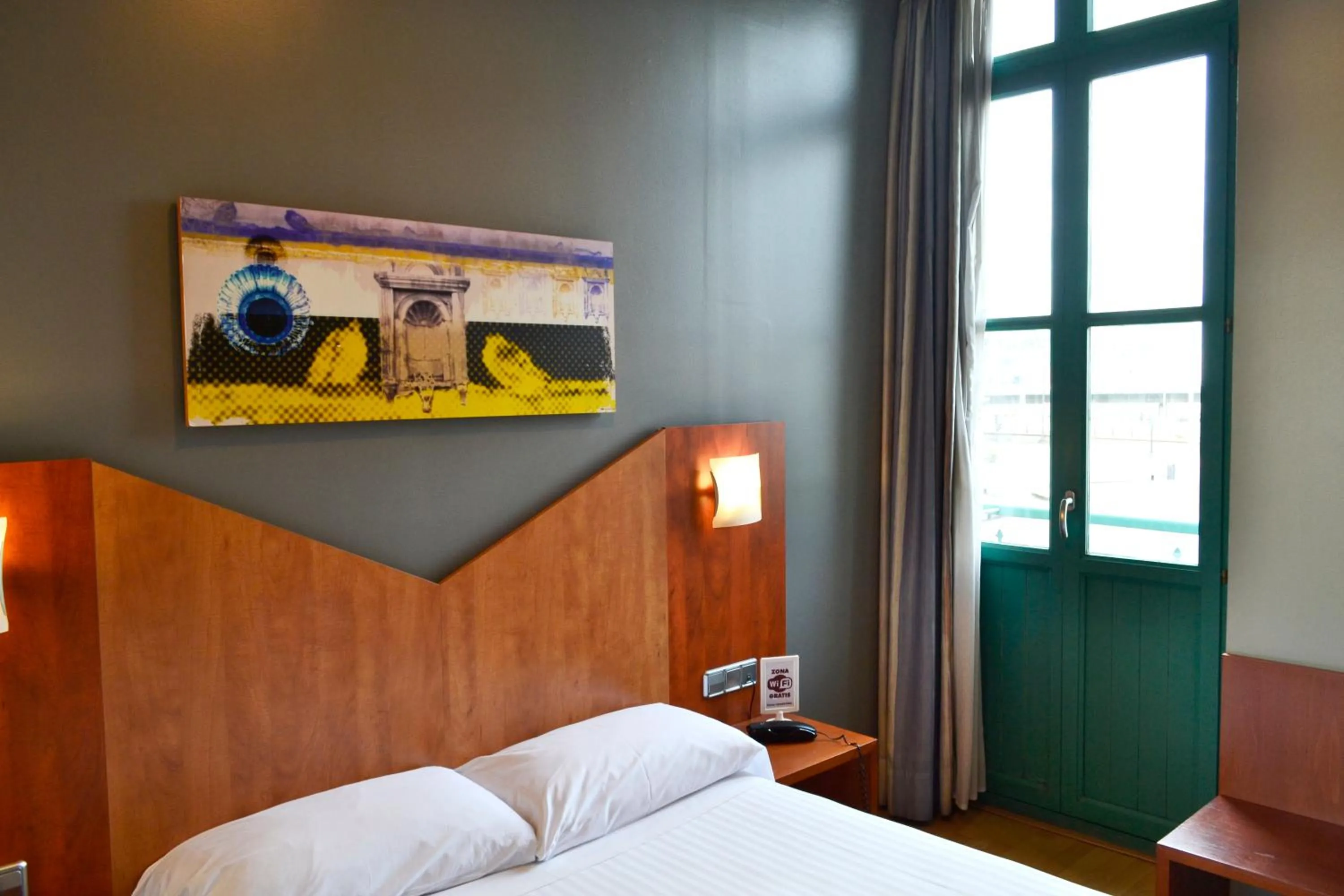 Bed in Hotel Alda Palacio Valdés