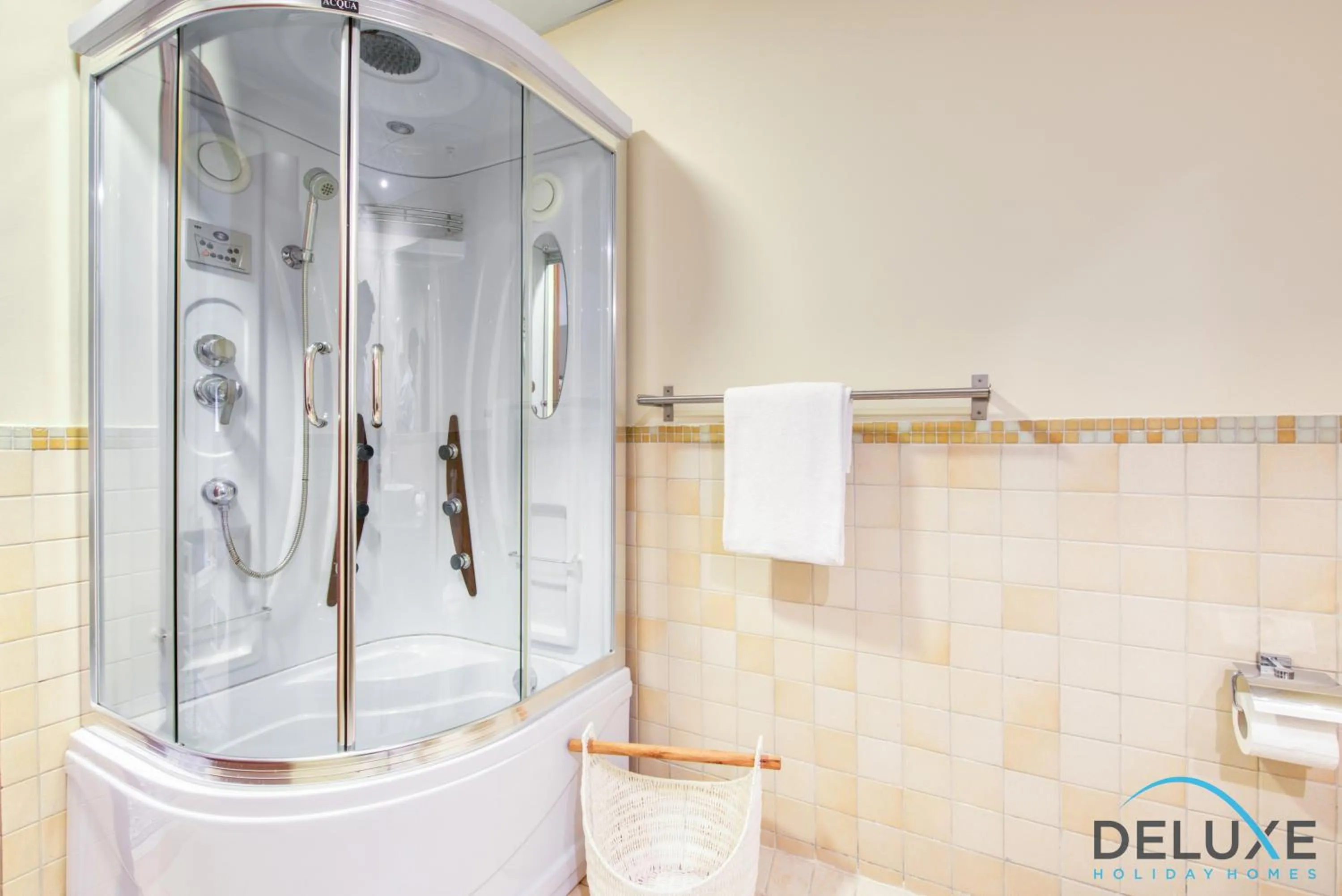 Bathroom in High-floor 1BR Unit Close to Beach with Sea Views, Sadaf 6, Jumeirah Beach Residence by Deluxe Holiday Homes
