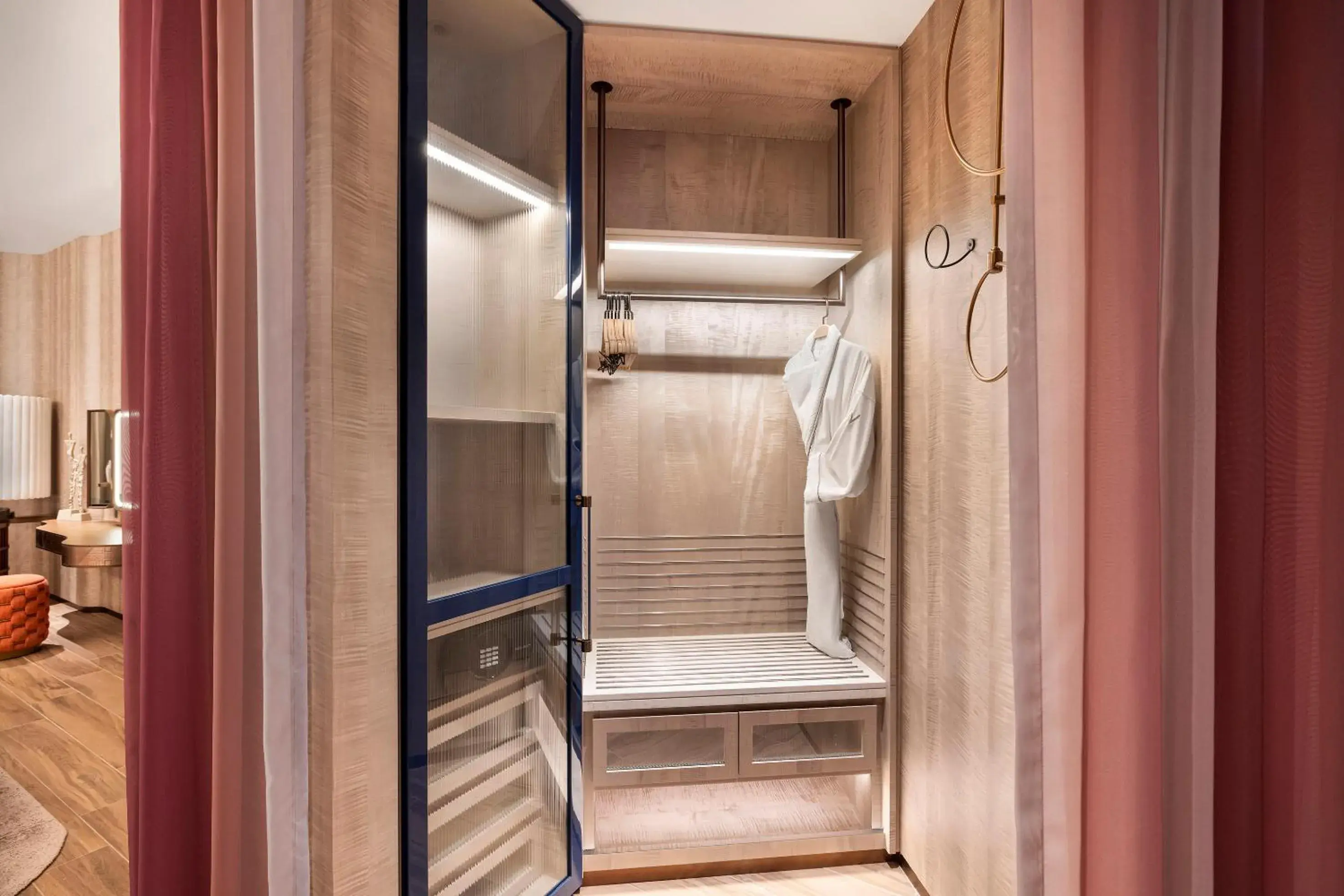 Family Room, Sea view in W Dubai - Mina Seyahi Family Room, Sea view in W Dubai - Mina Seyahi