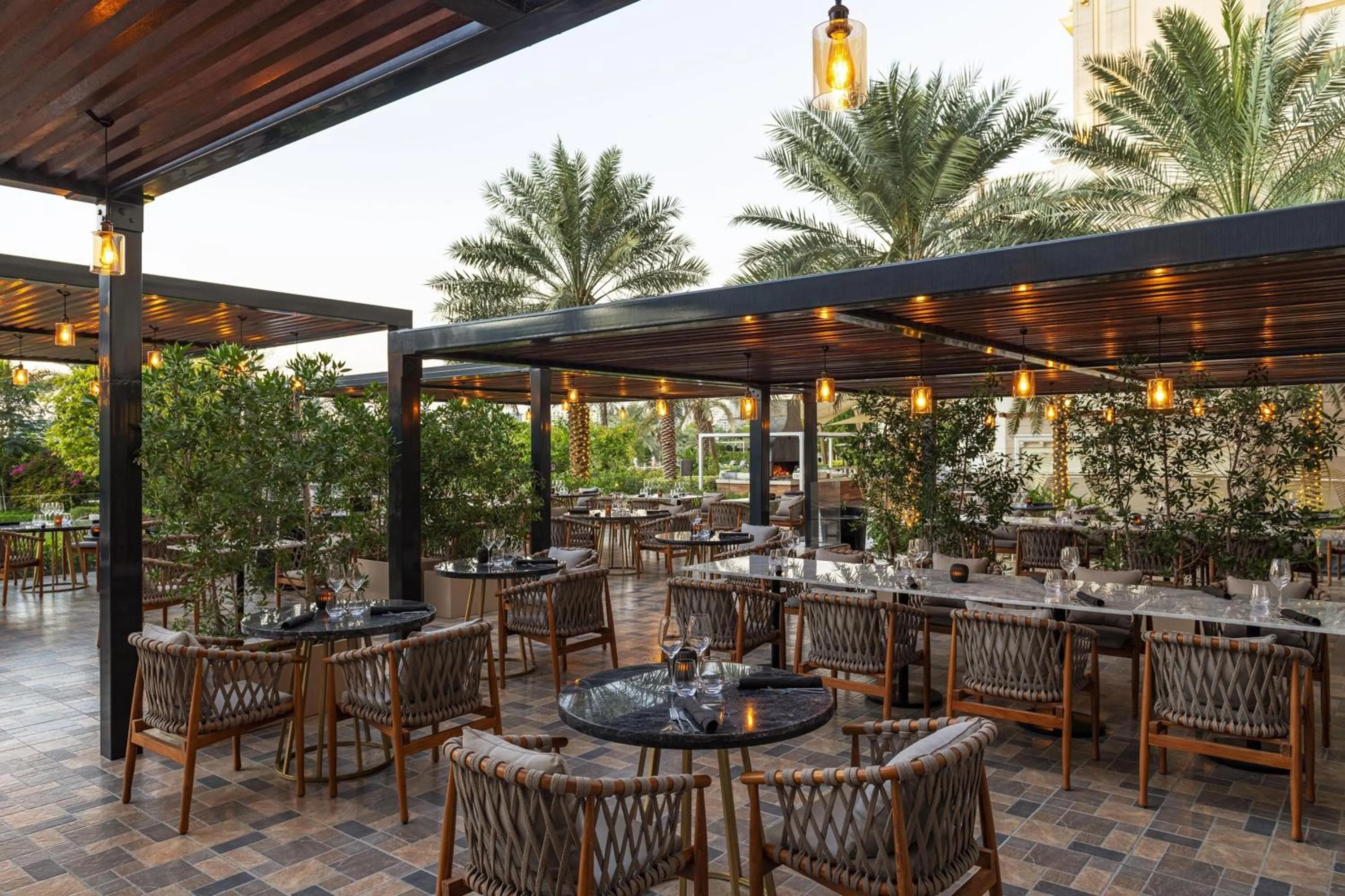 Restaurant/places to eat in W Dubai - Mina Seyahi