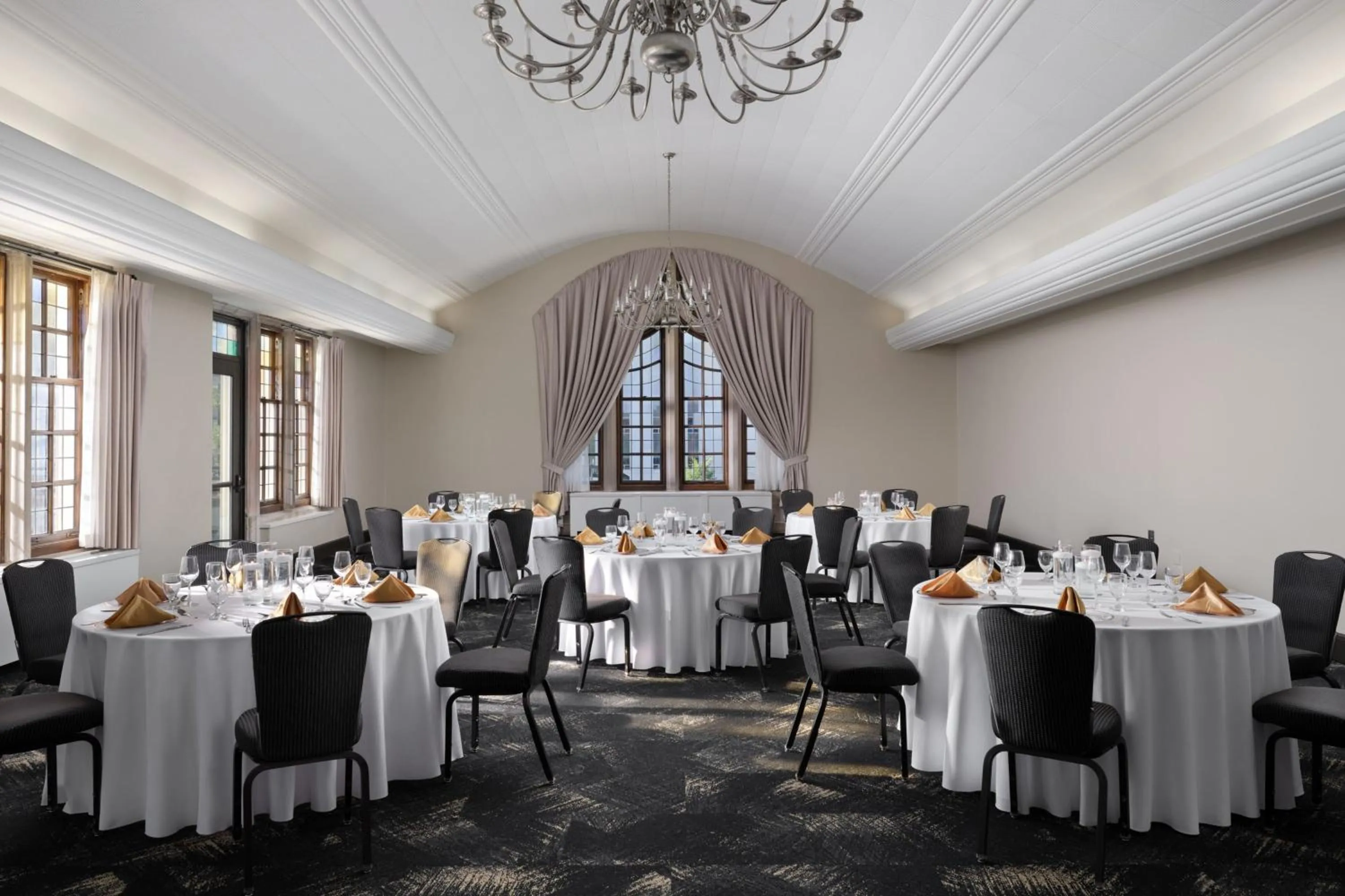Meeting/conference room in The Union Club Hotel at Purdue University, Autograph Collection