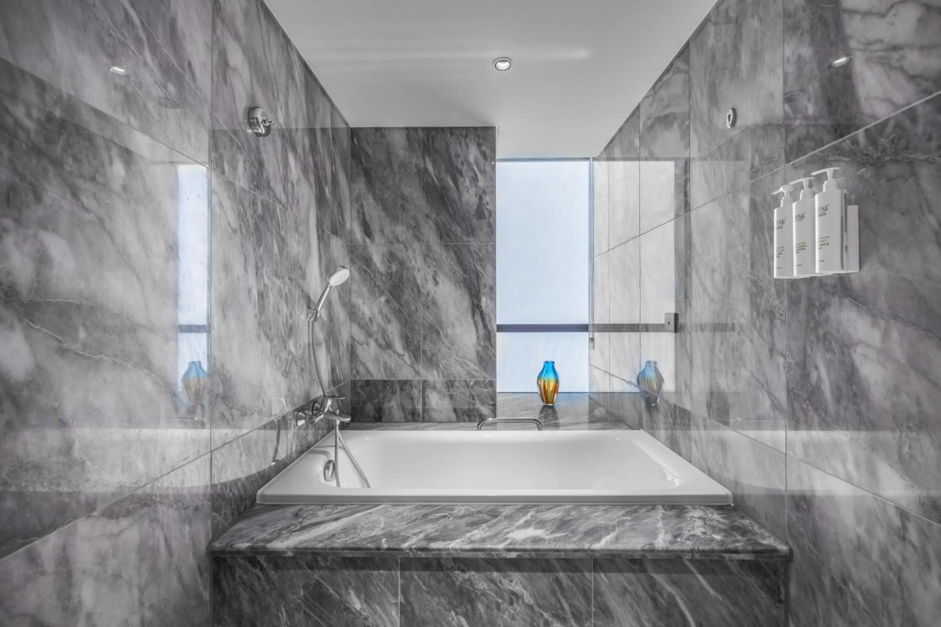 Bath in Courtyard by Marriott Nanchang