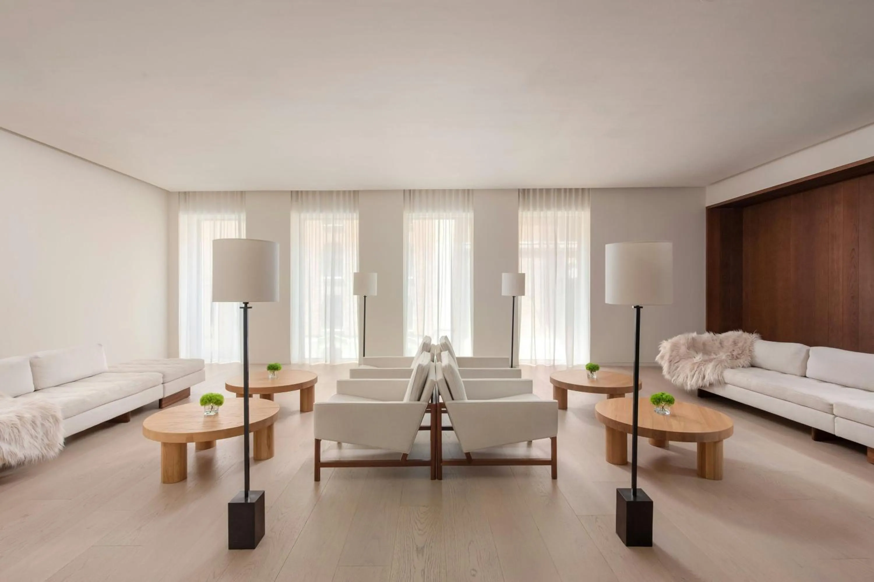 Meeting/conference room in The Madrid EDITION