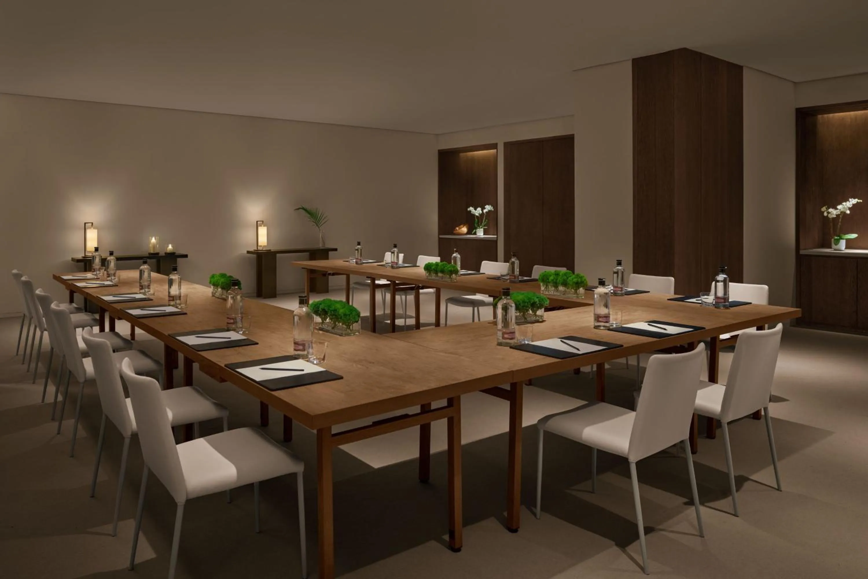 Meeting/conference room in The Madrid EDITION