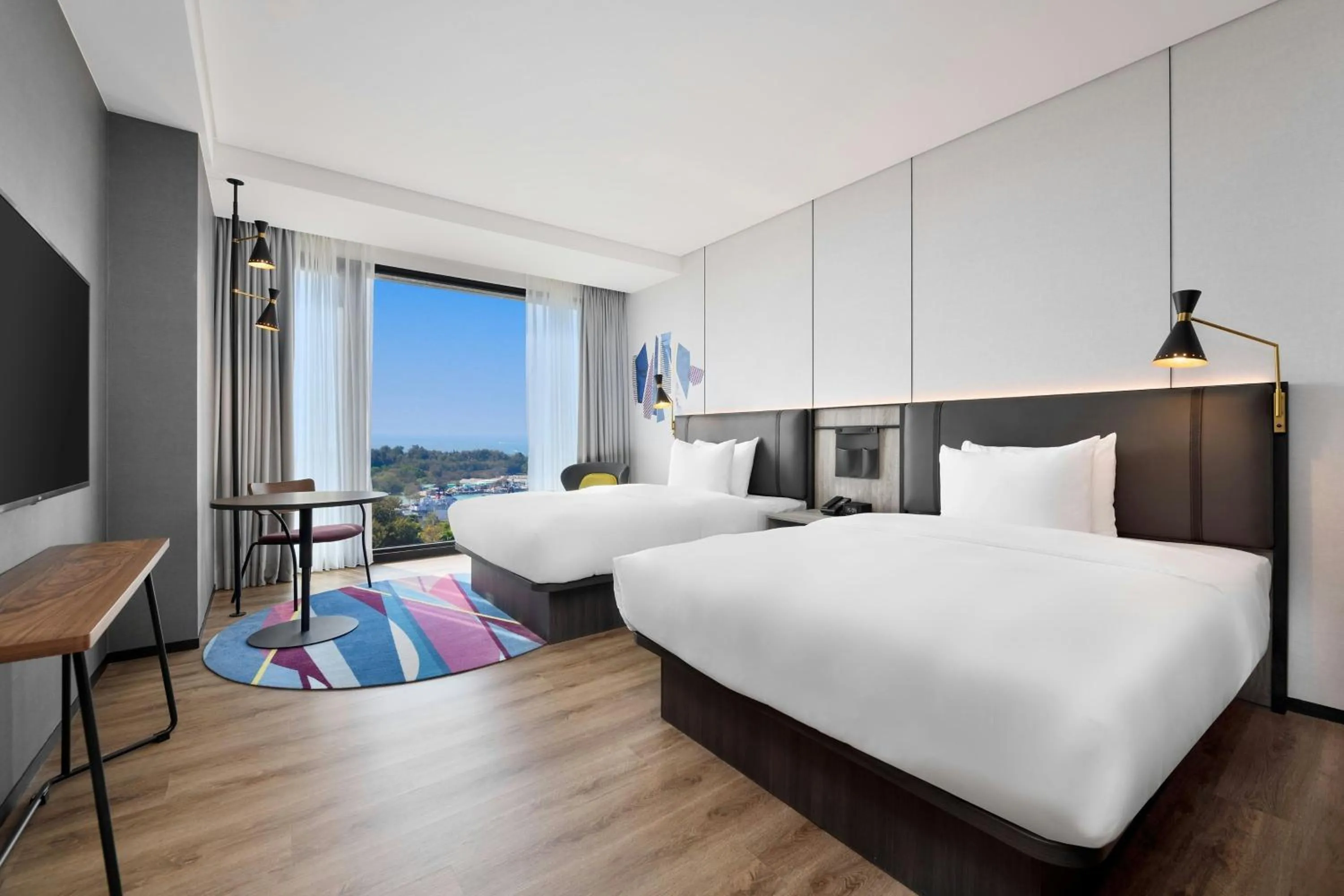 Photo of the whole room, Bed in Aloft Tainan Anping