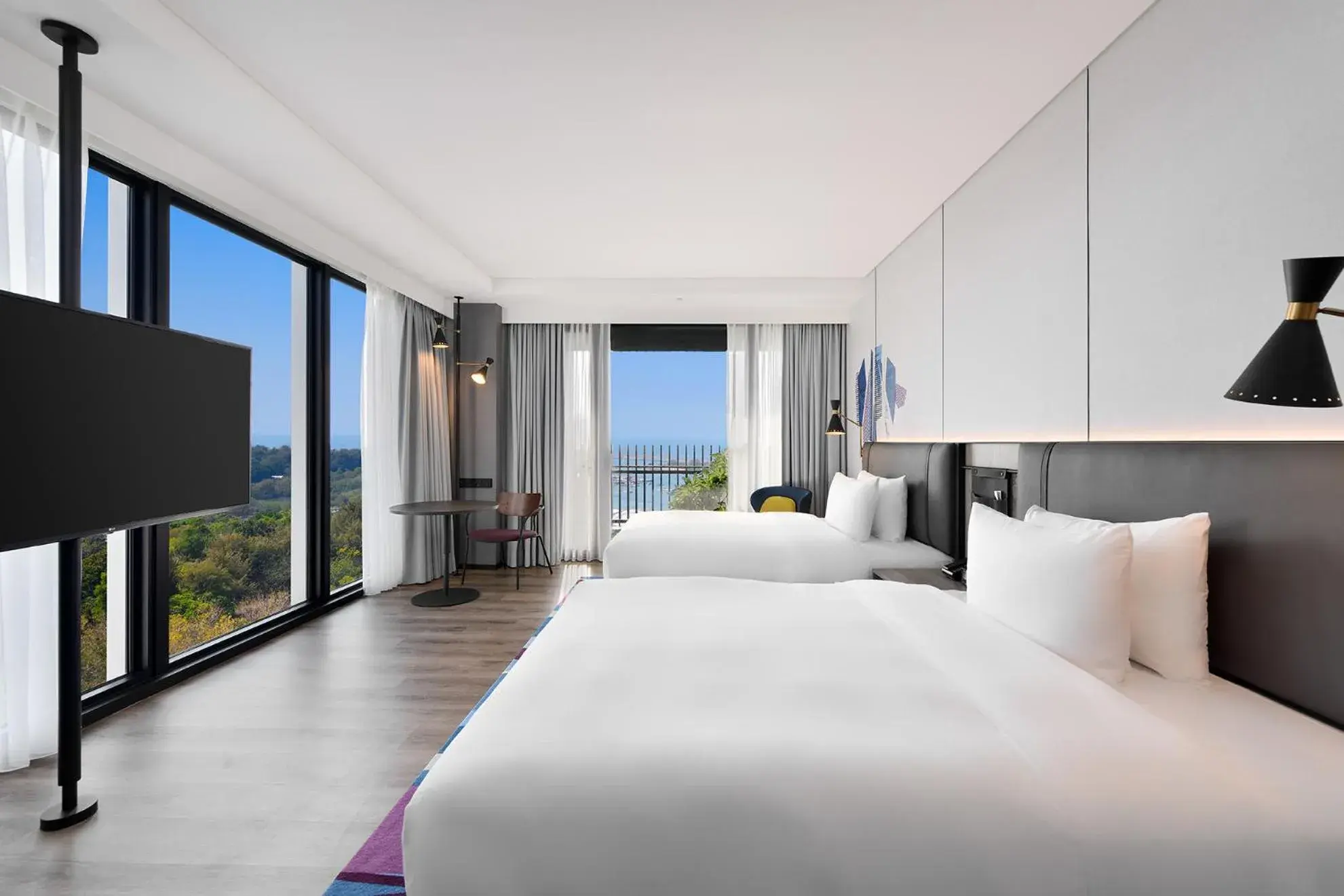 Savvy Corner Double Room with Two Double Beds and Garden View in Aloft Tainan Anping Savvy Corner Double Room with Two Double Beds and Garden View in Aloft Tainan Anping