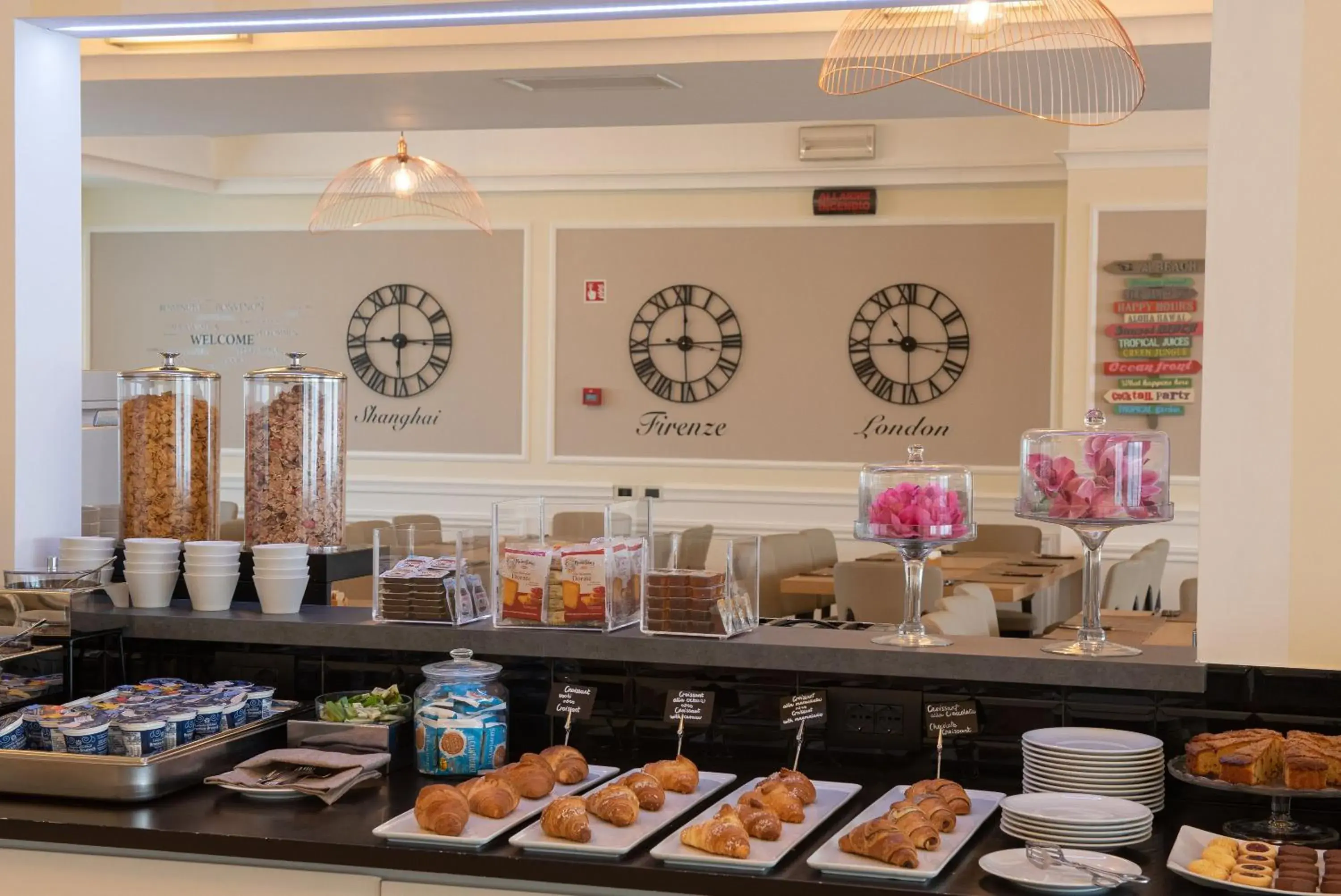 Breakfast in JR Hotels Gigli Firenze Breakfast in JR Hotels Gigli Firenze