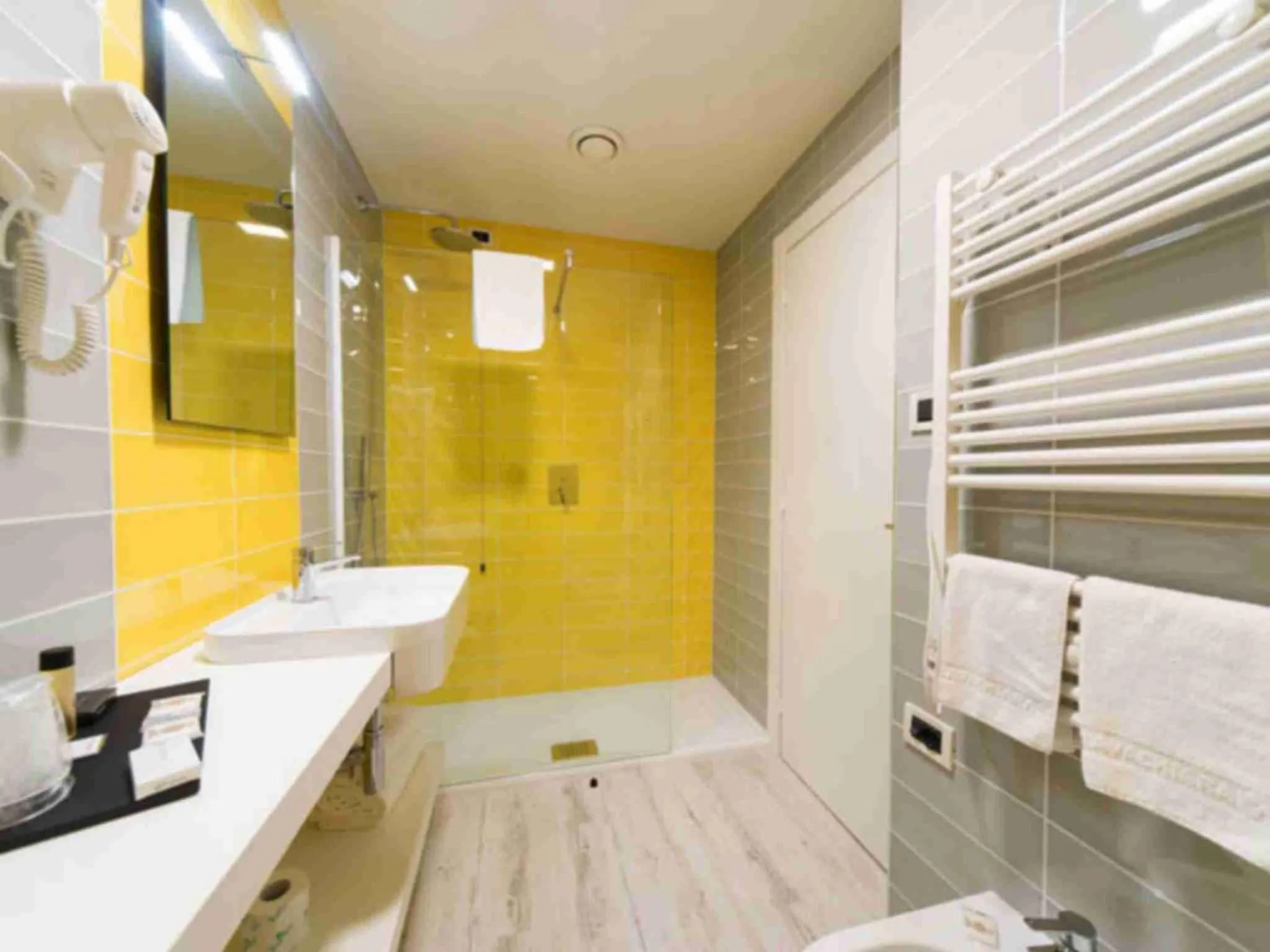 Shower in JR Hotels Gigli Firenze