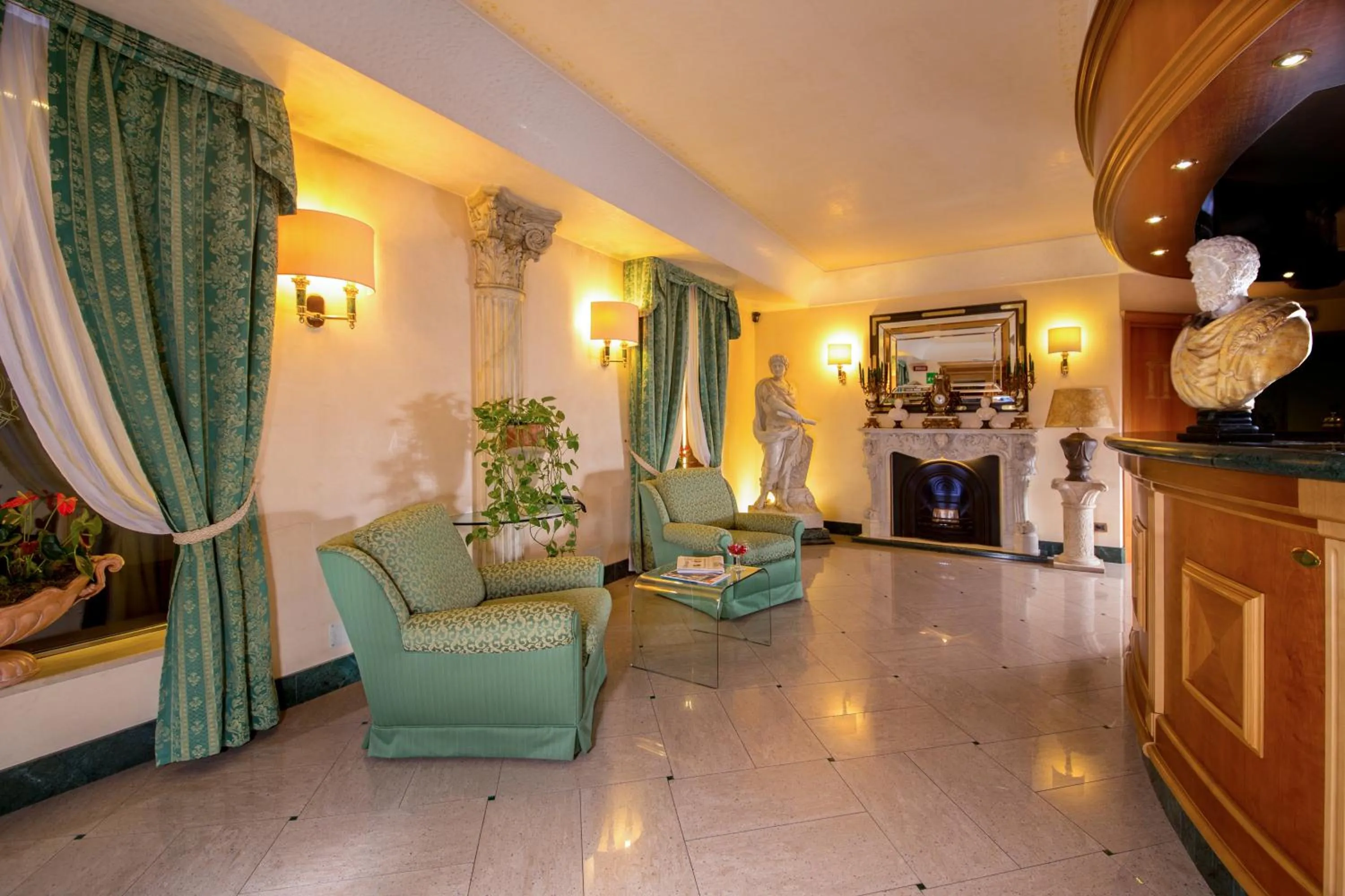 Lobby or reception in Colonna Hotel