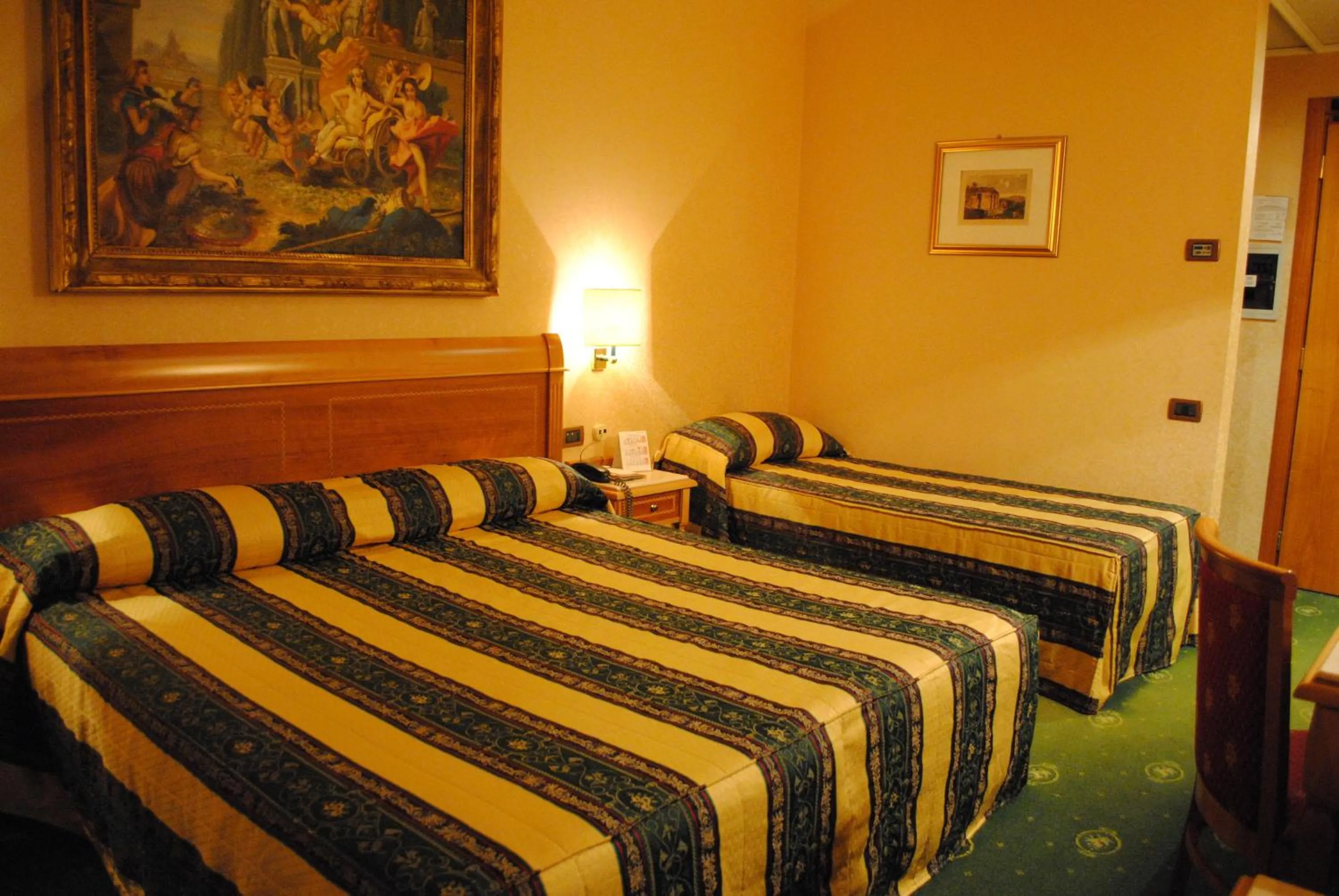 Bed in Colonna Hotel