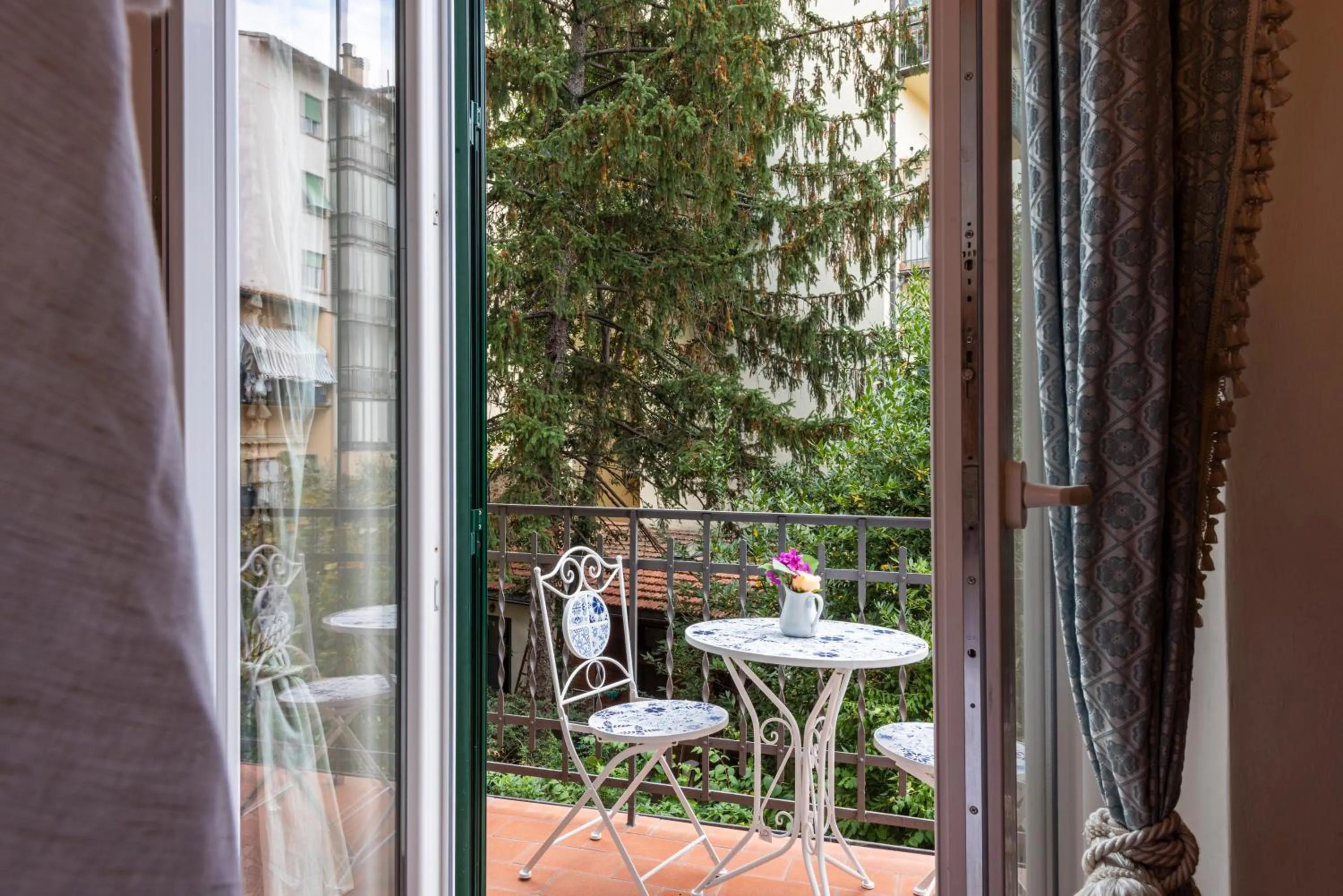 Balcony/Terrace in Marimat by Mmega