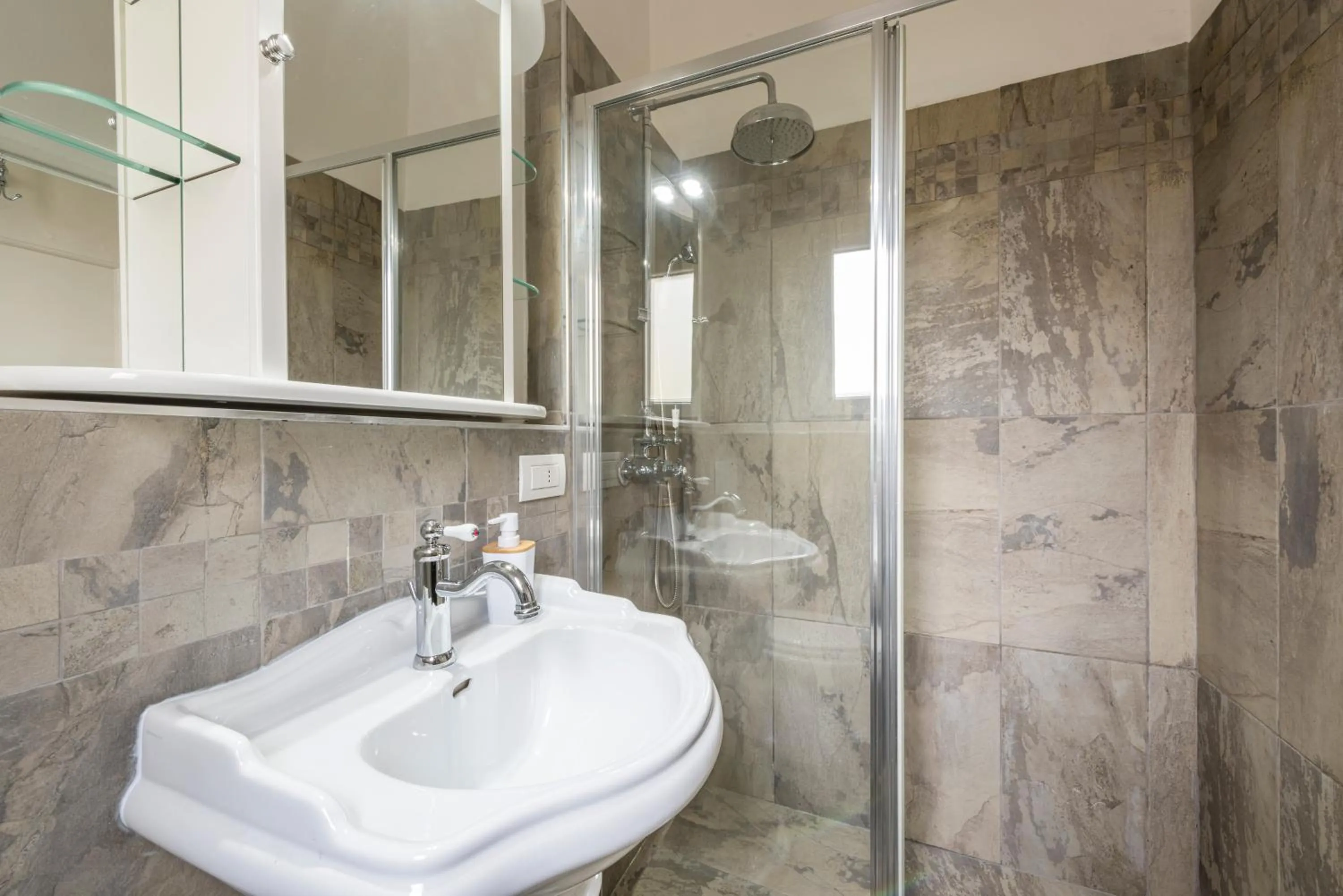 Bathroom in Marimat by Mmega