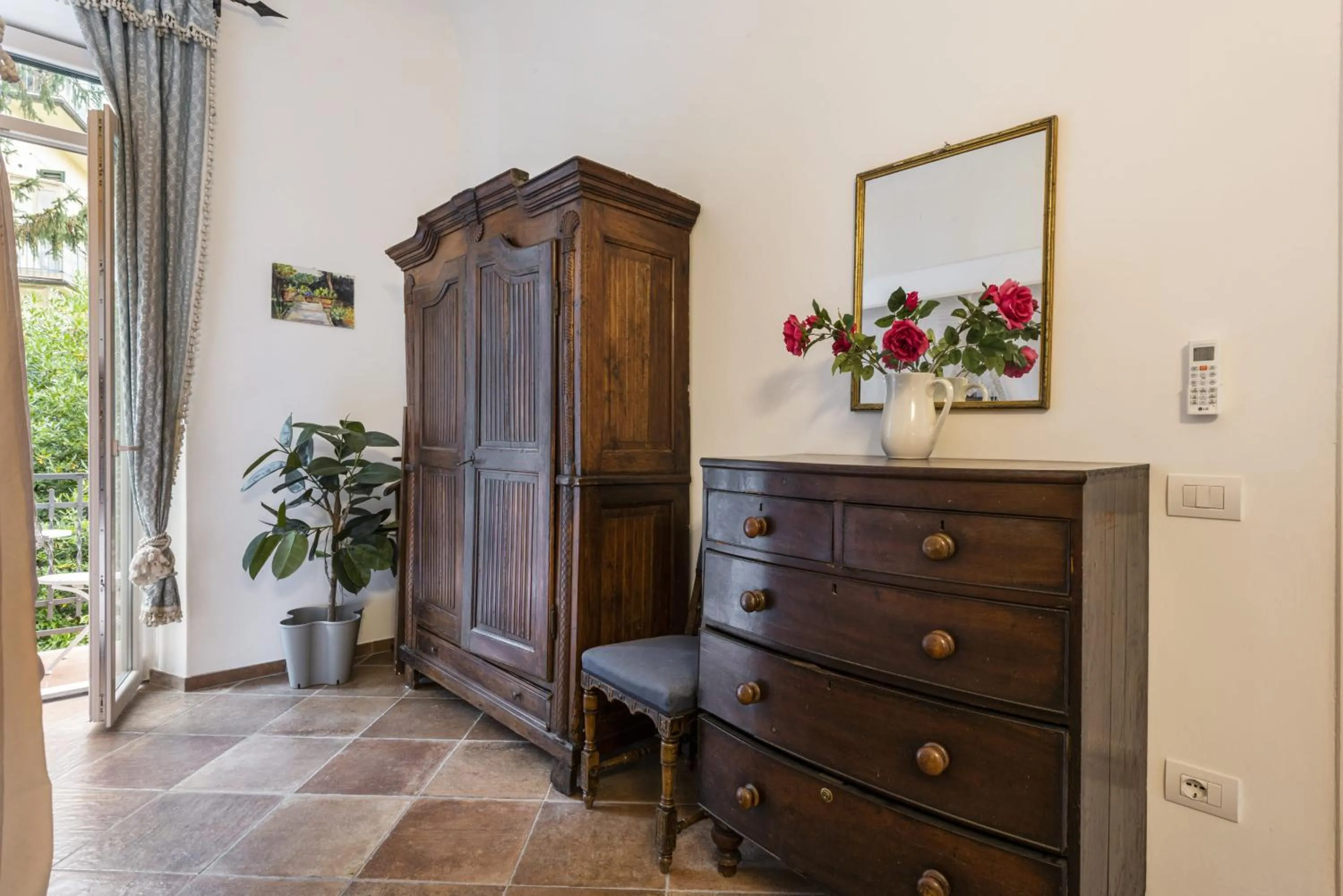 wardrobe in Marimat by Mmega