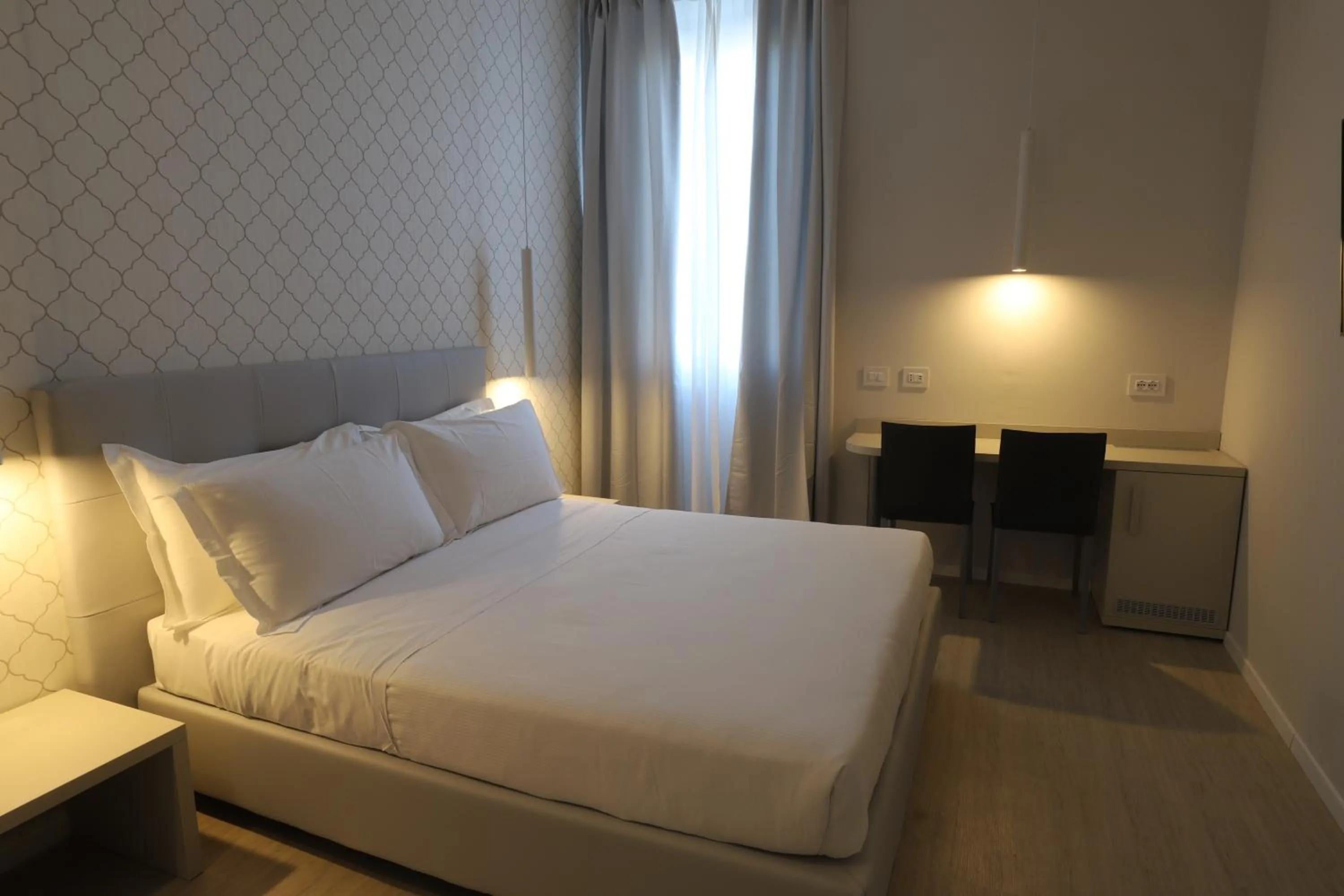 Photo of the whole room, Bed in Cadorna Luxury Hotel