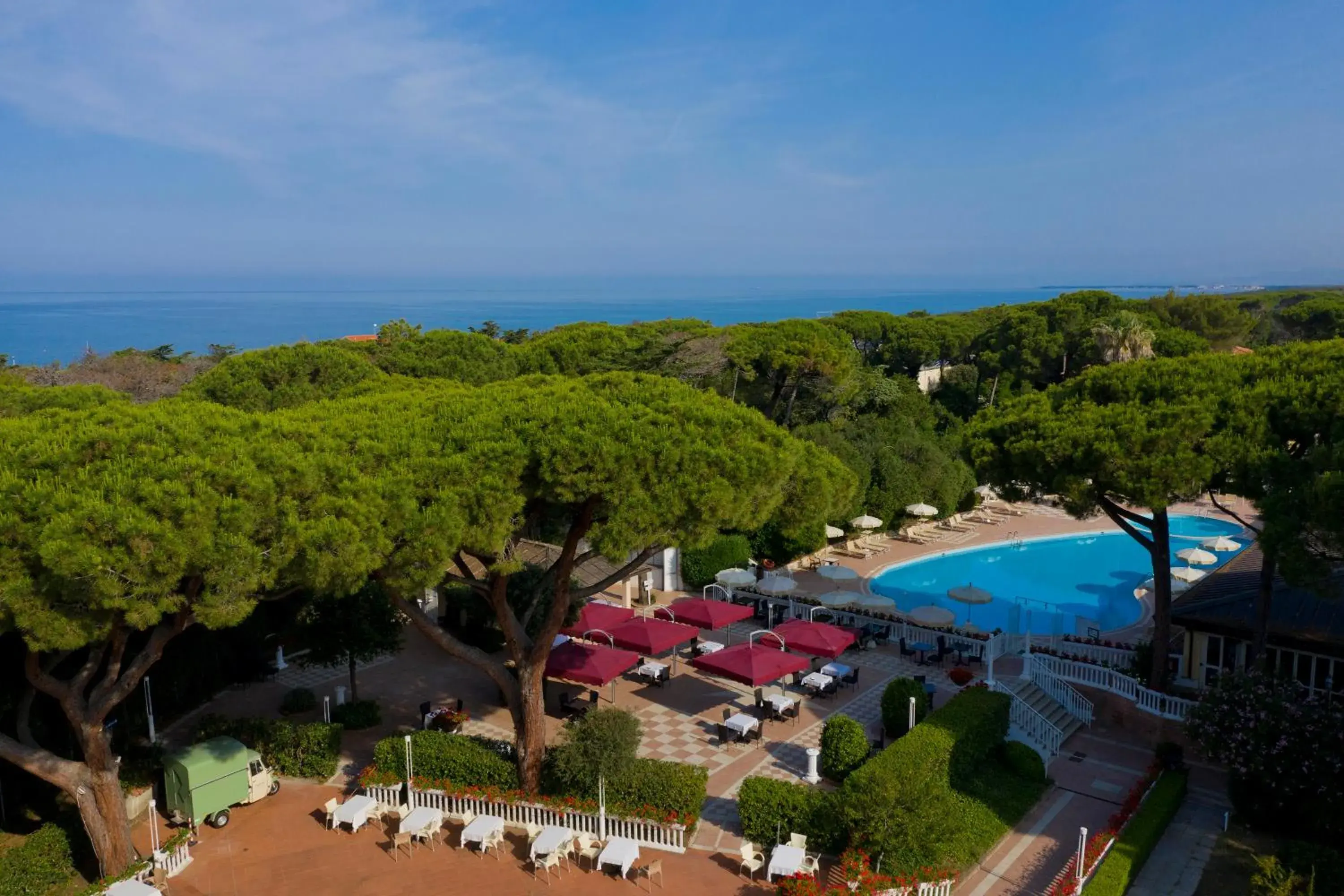 Swimming pool in Park Hotel Marinetta - Beach & Spa Swimming pool in Park Hotel Marinetta - Beach & Spa