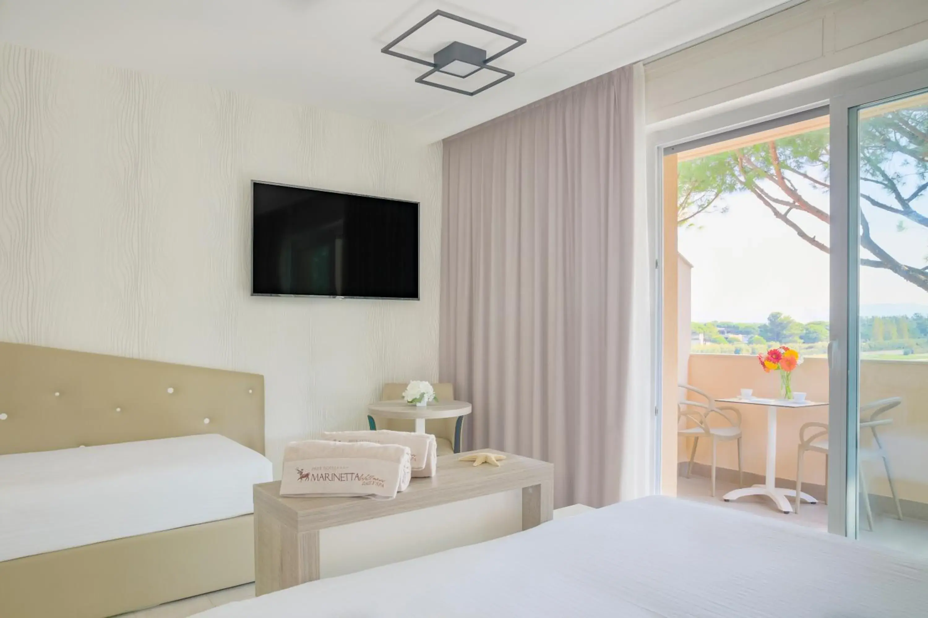 Bedroom, Bed in Park Hotel Marinetta - Beach & Spa Bedroom, Bed in Park Hotel Marinetta - Beach & Spa