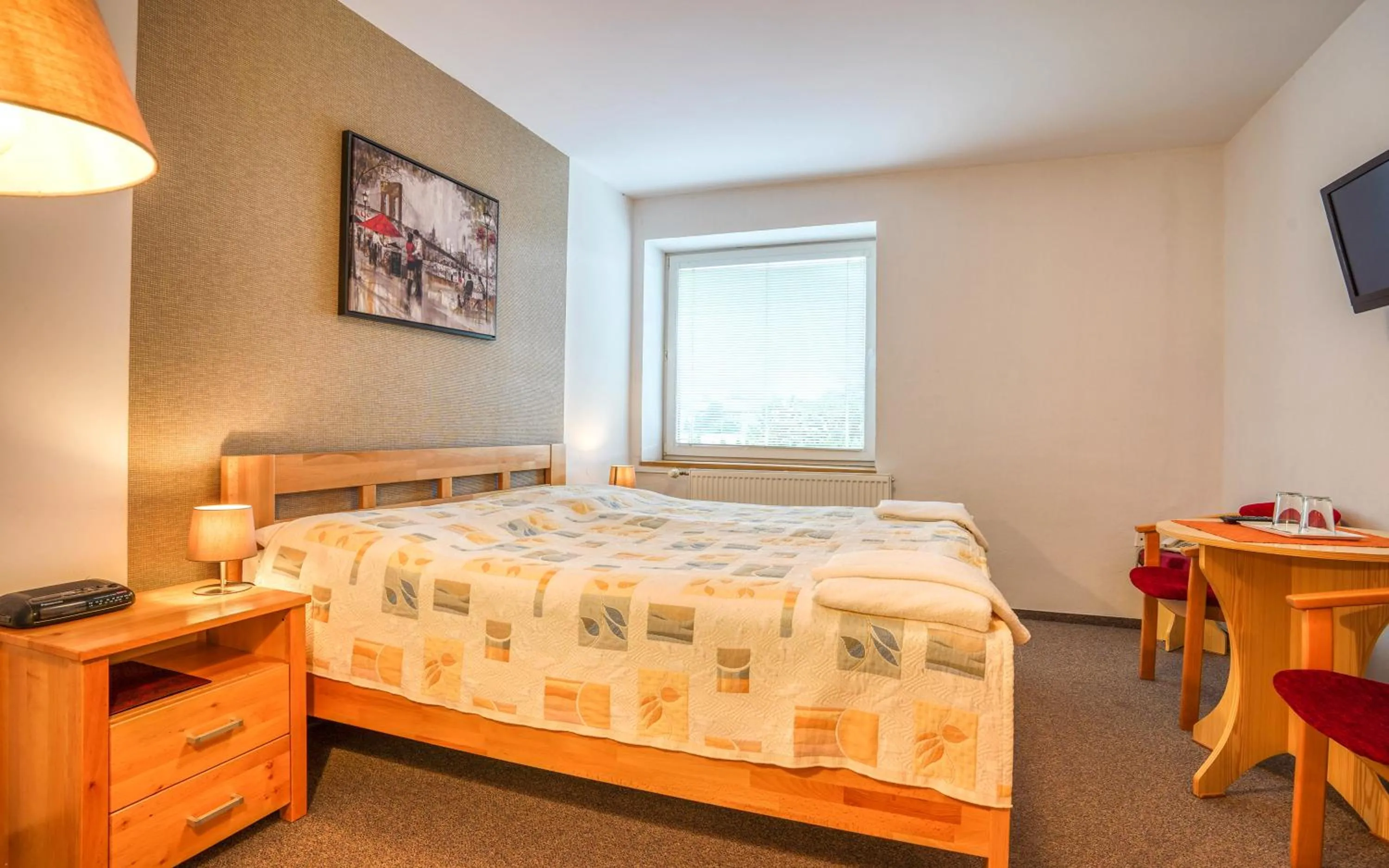 View (from property/room), Bed in Hotel Dynamic
