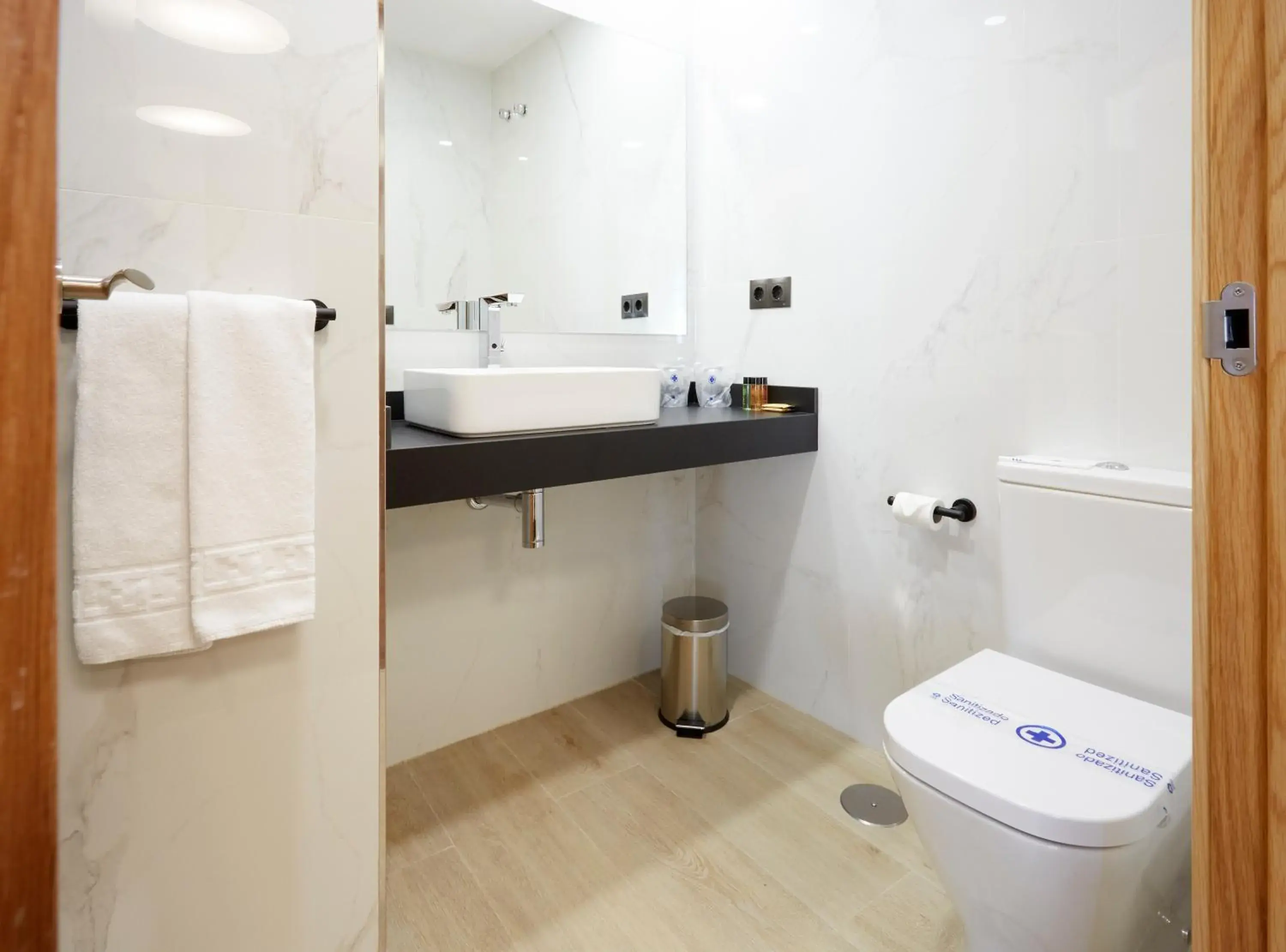 Double or Twin Room in Hotel Arias Aeropuerto Double or Twin Room in Hotel Arias Aeropuerto
