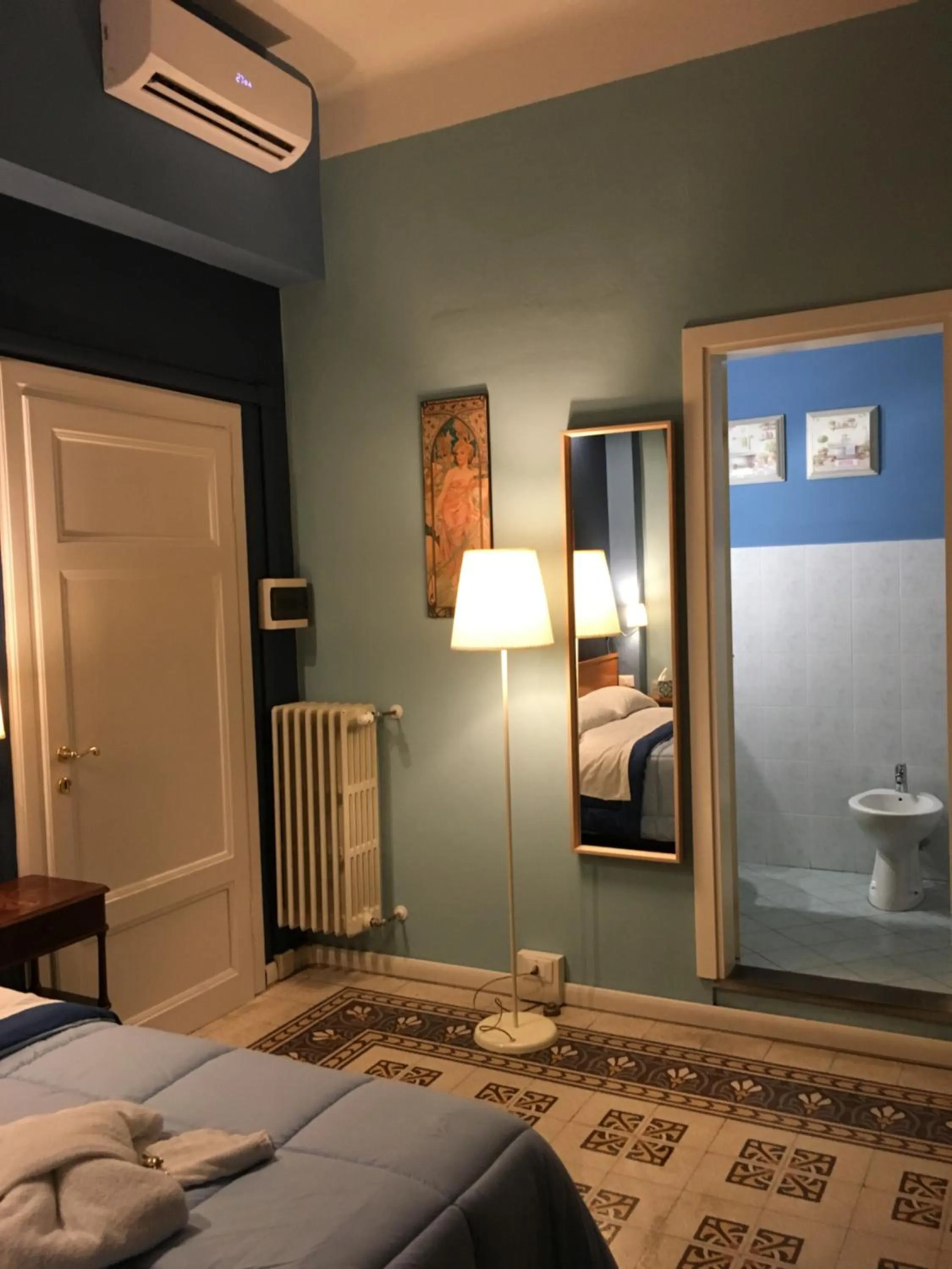 Decorative detail, Bed in Villa San Donato B&B