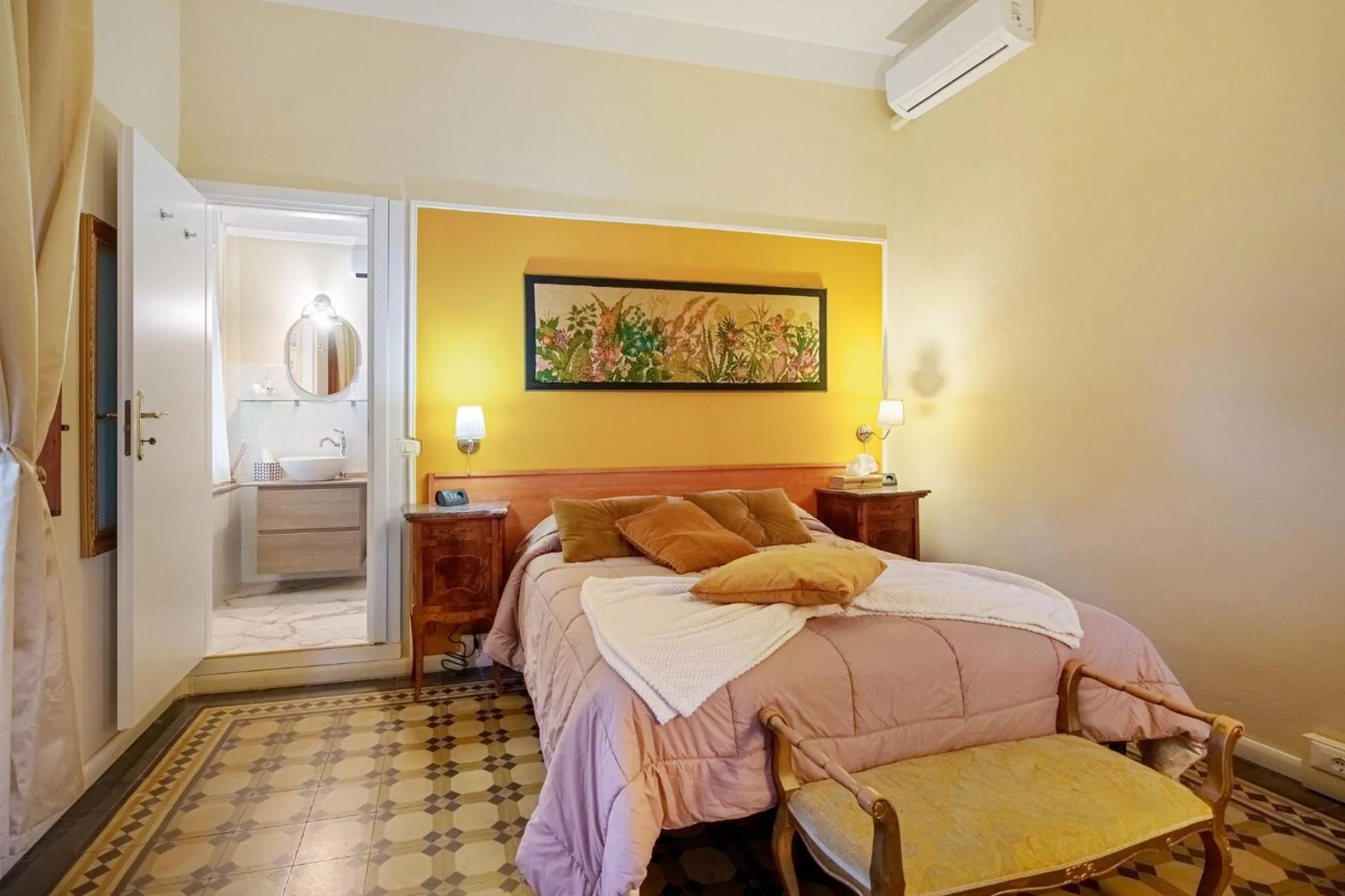 Bed in Villa San Donato B&B