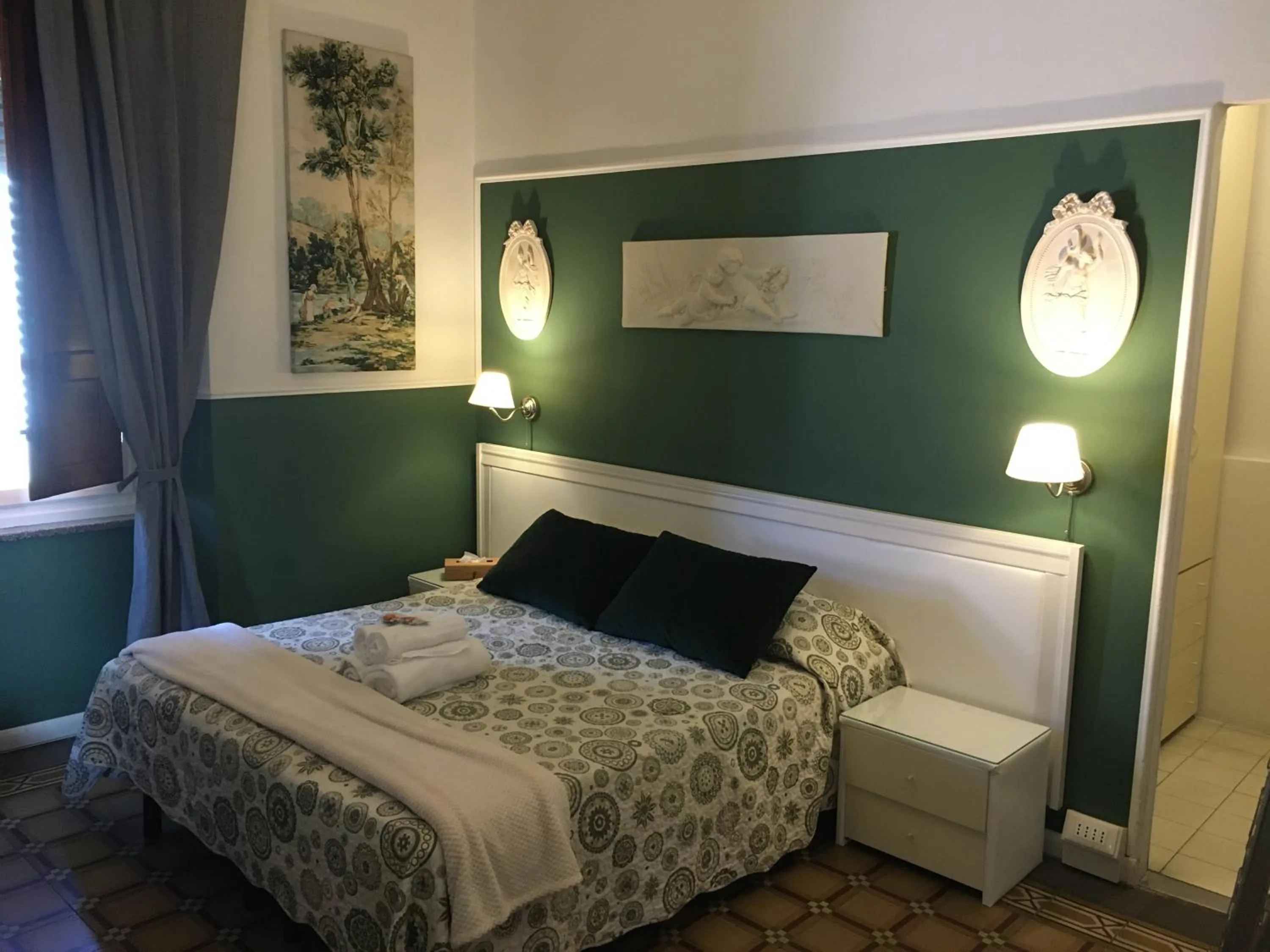 Spring, Bed in Villa San Donato B&B