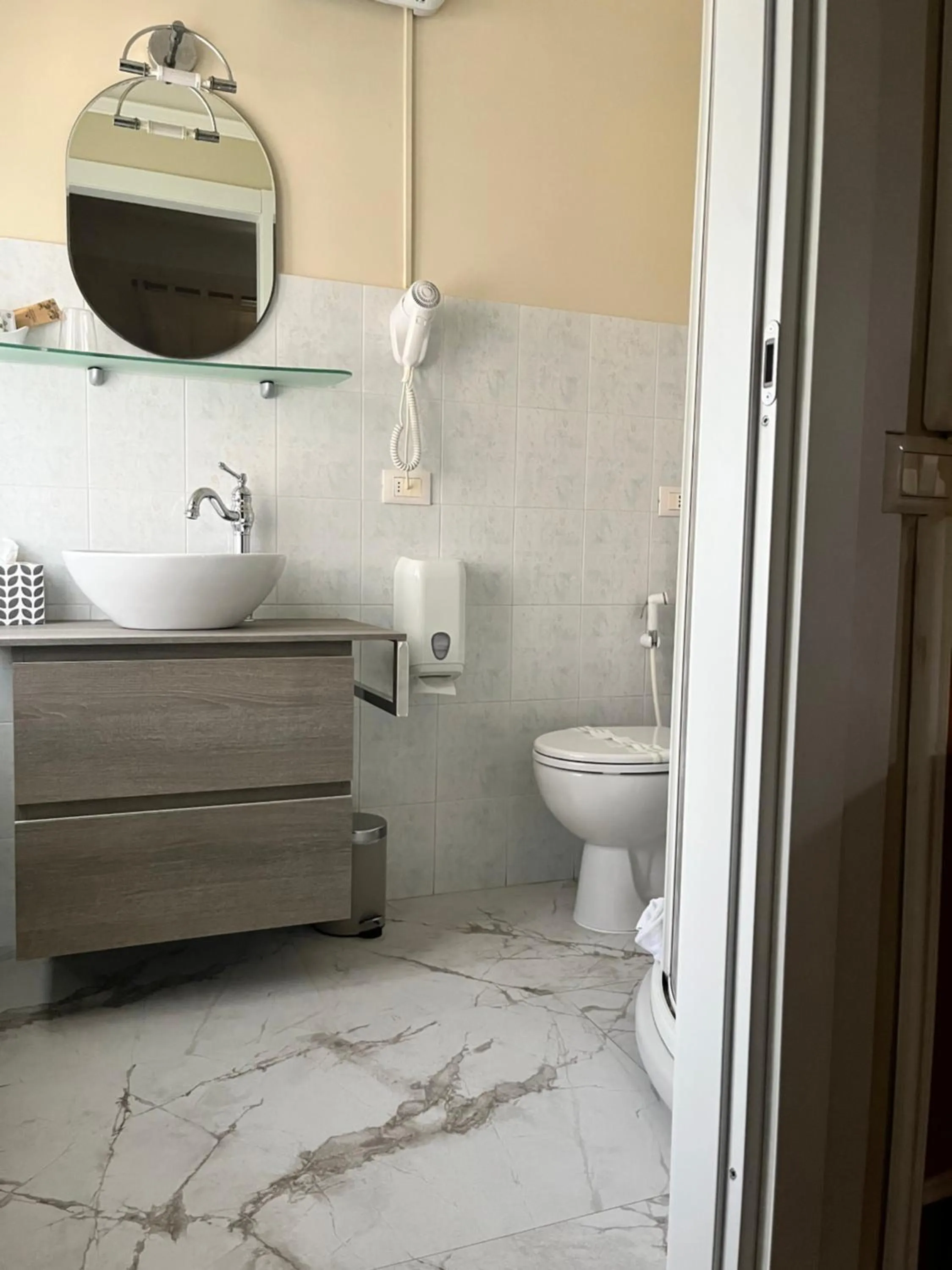 Shower in Villa San Donato B&B