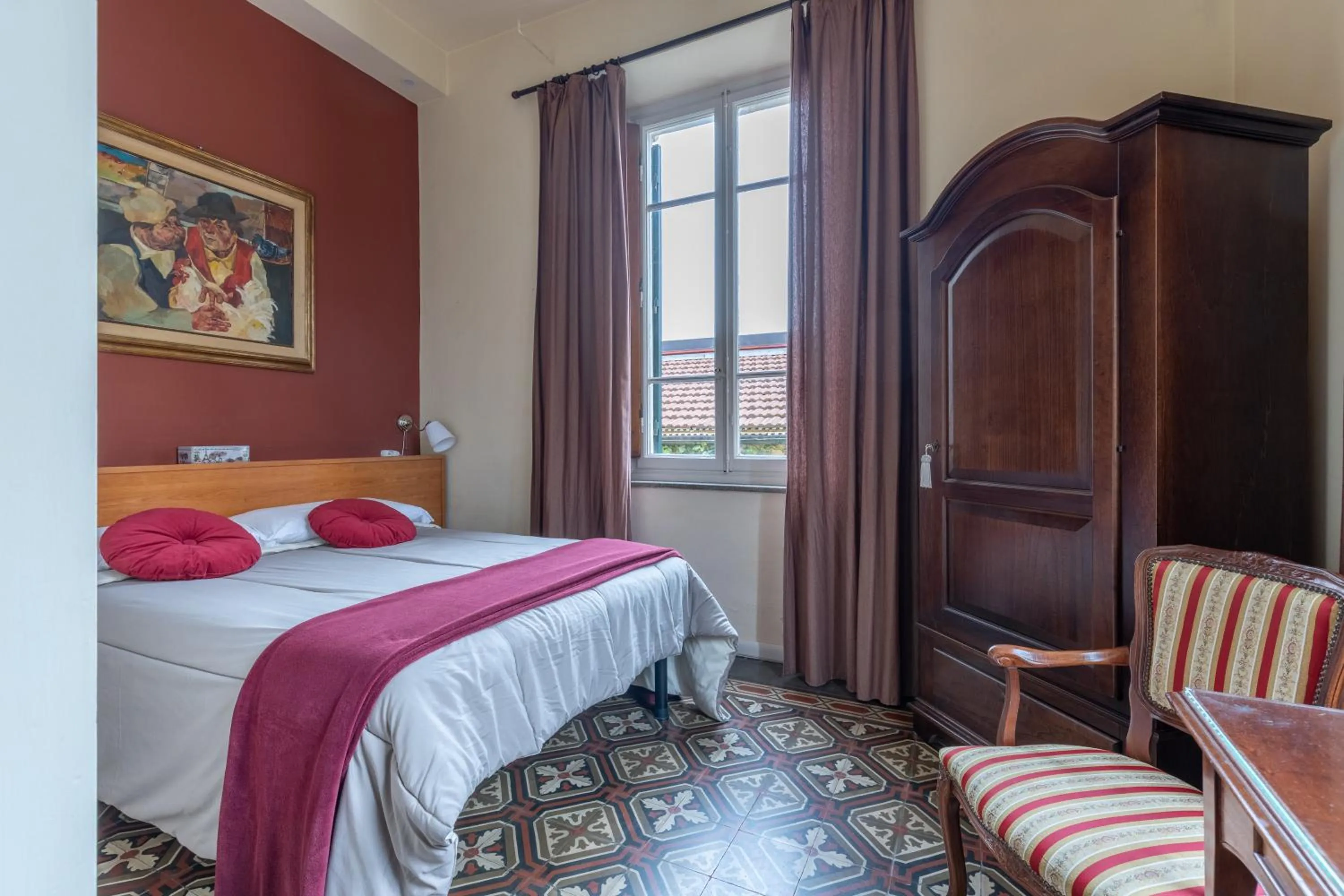 View (from property/room), Bed in Villa San Donato B&B