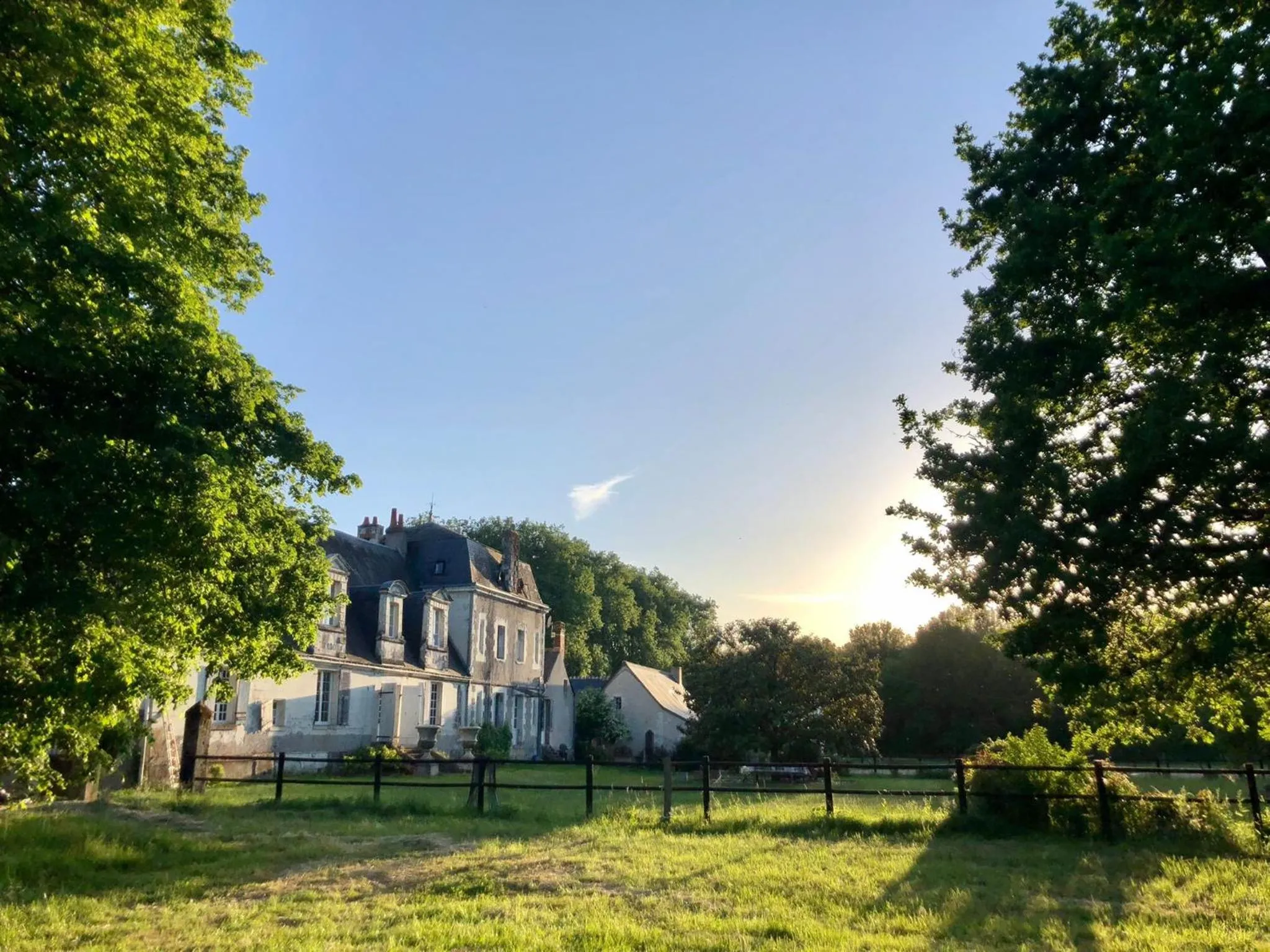 Property building in Manoir de la Mazeraie lodge de luxe Loire Valley