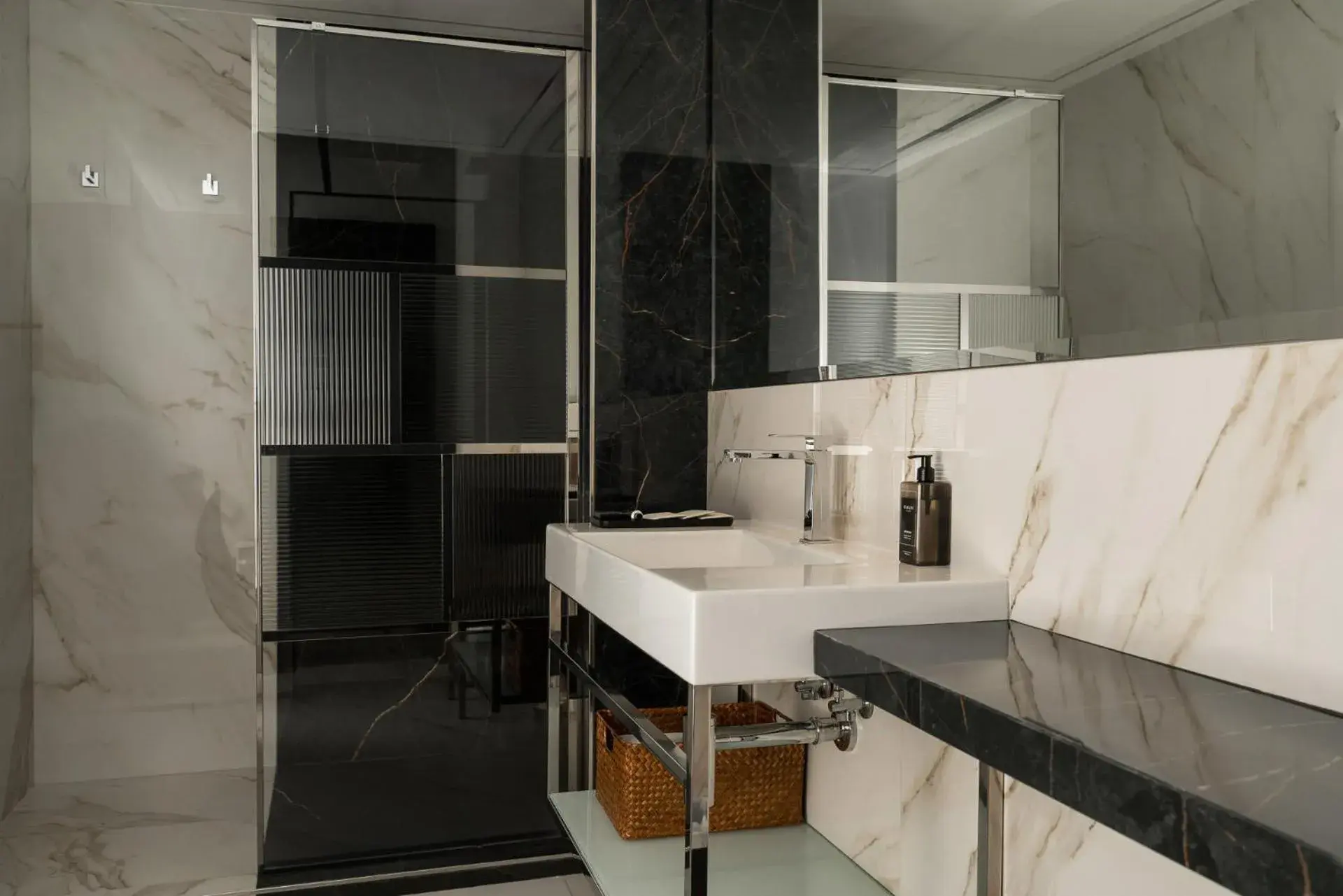 Bathroom in Hotel Helvetia Thermal SPA 4s Bathroom in Hotel Helvetia Thermal SPA 4s