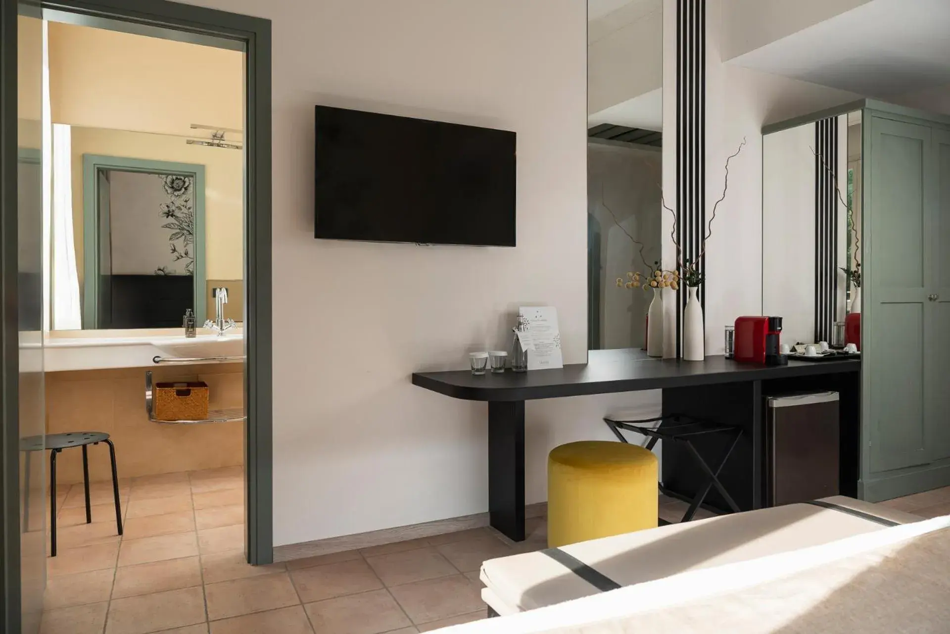Superior Double or Twin Room with Thermal SPA Access - single occupancy in Hotel Helvetia Thermal SPA 4s Superior Double or Twin Room with Thermal SPA Access - single occupancy in Hotel Helvetia Thermal SPA 4s