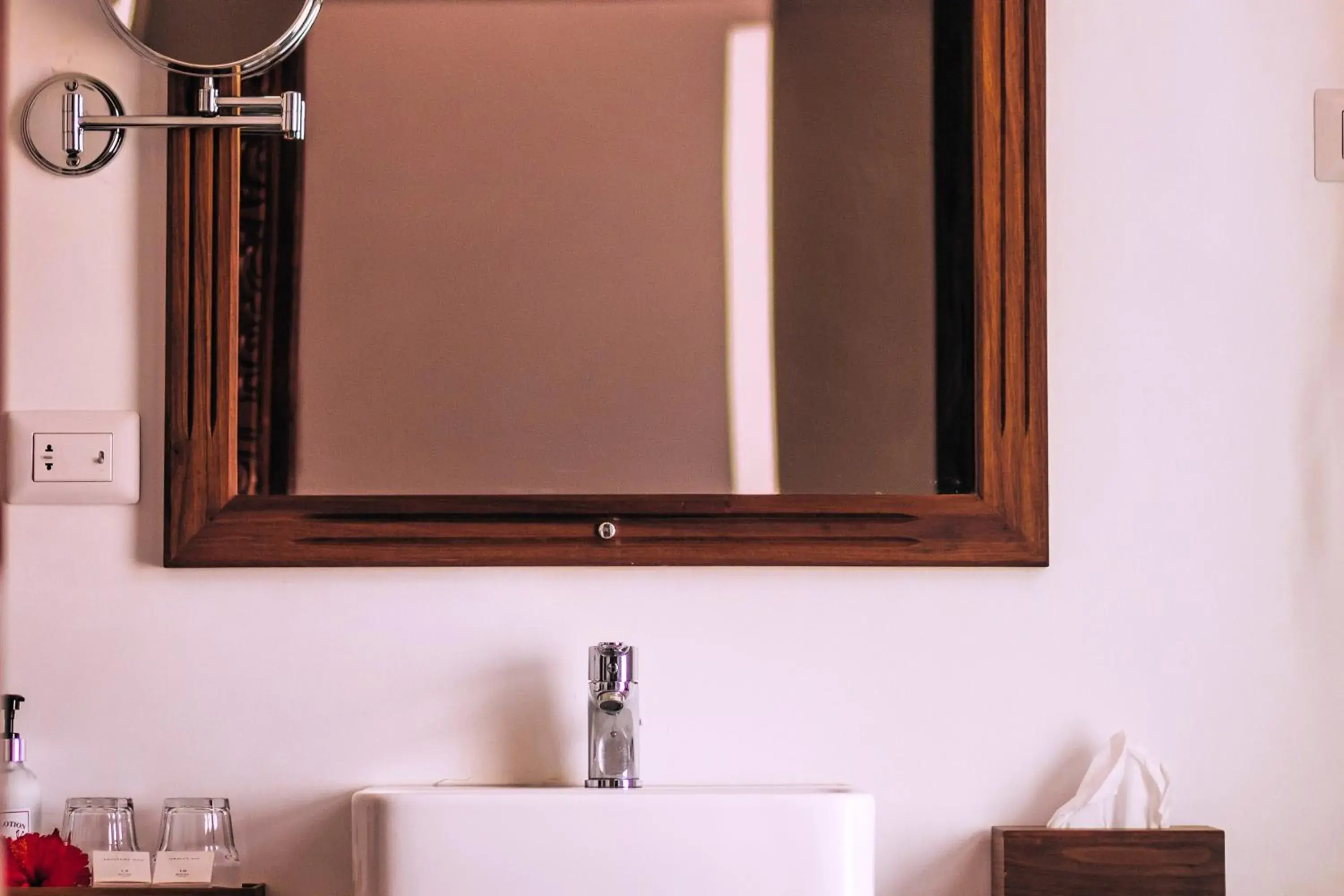 Deluxe Double Room - single occupancy in SBH Kilindini Resort Deluxe Double Room - single occupancy in SBH Kilindini Resort