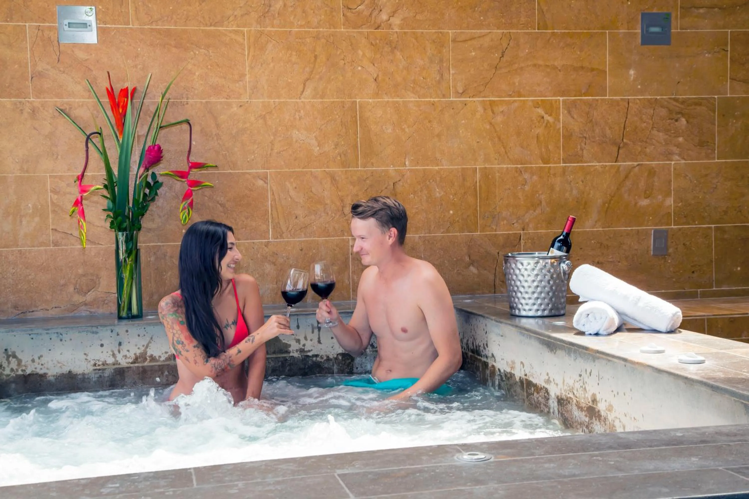 Hot Tub in Edificio Helena