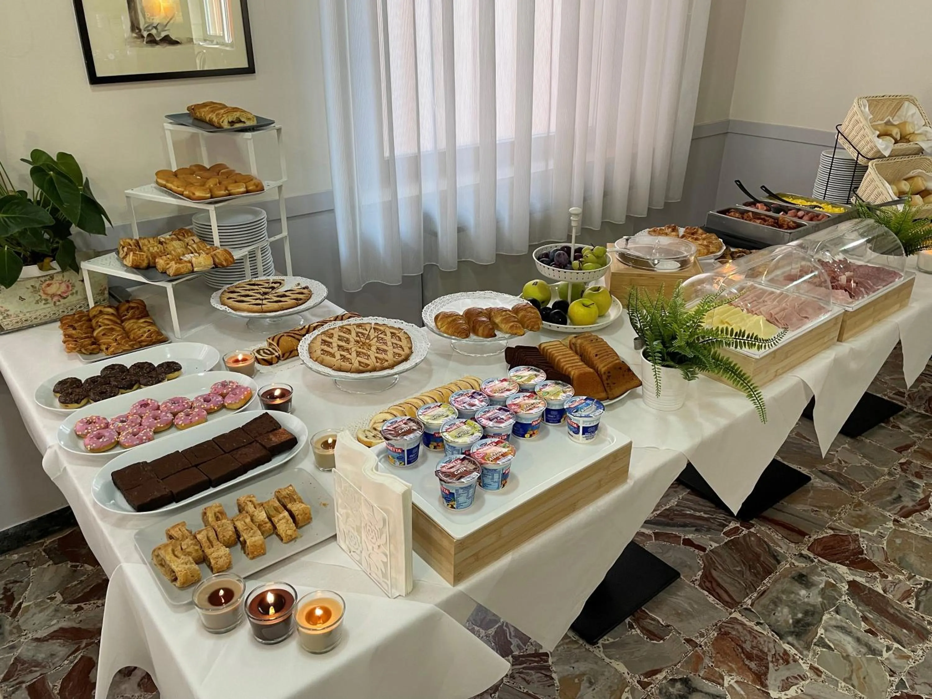 Restaurant/places to eat in Hotel Venere