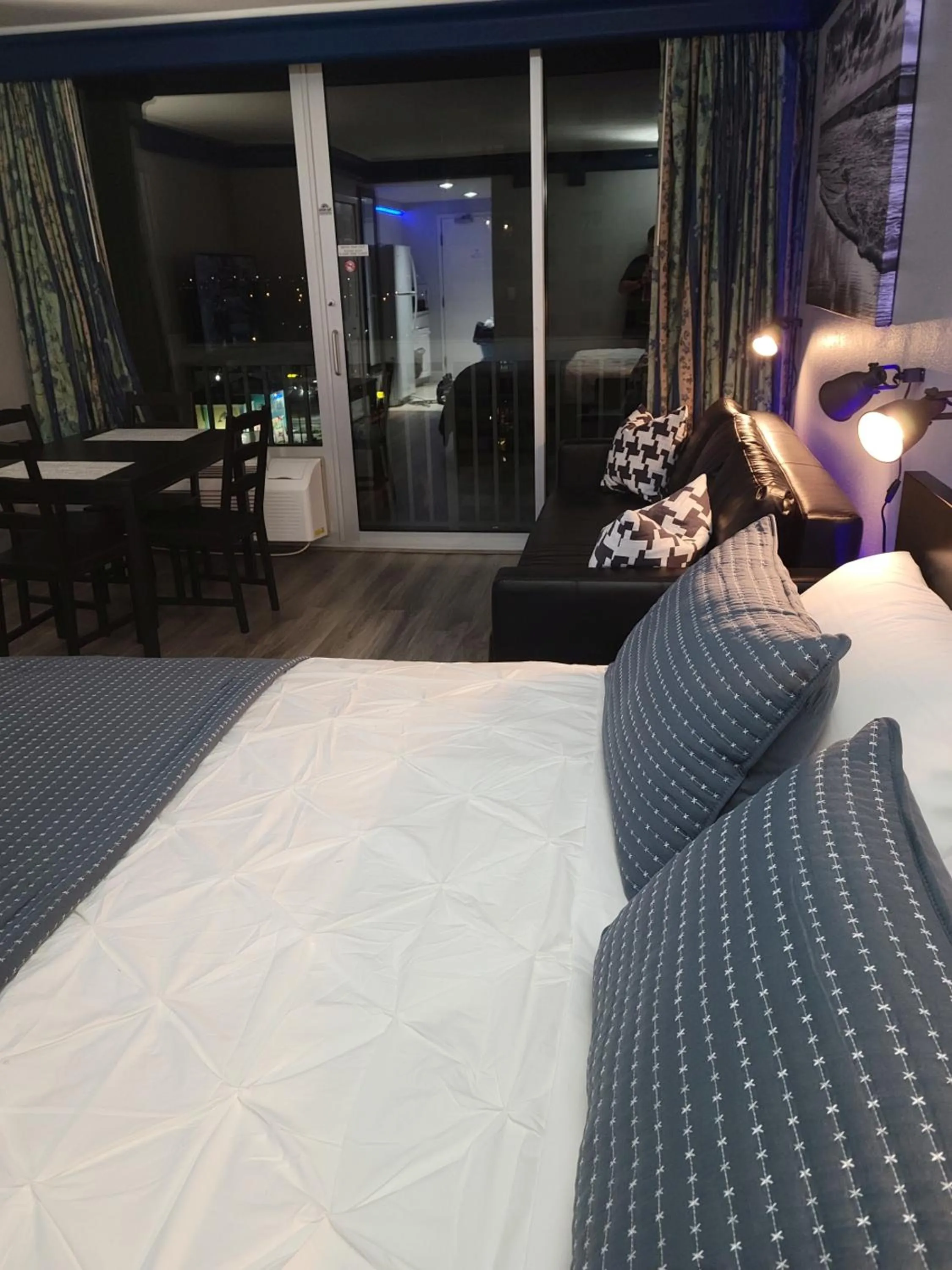 Bed in Daytona Beach Resort #1219