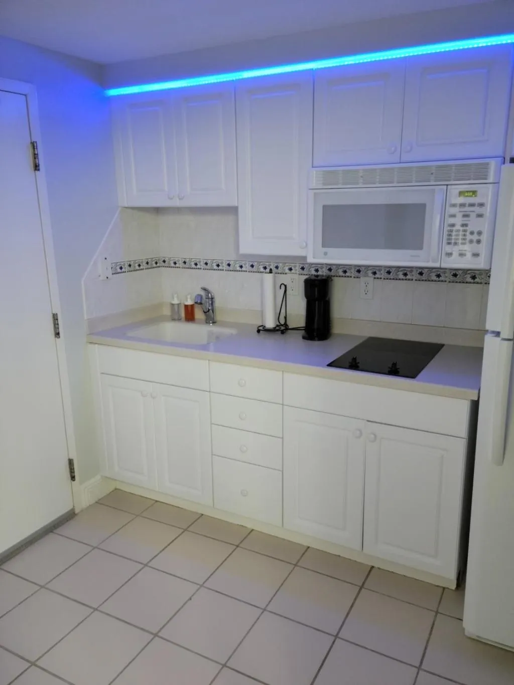 Kitchen or kitchenette in Daytona Beach Resort #1219