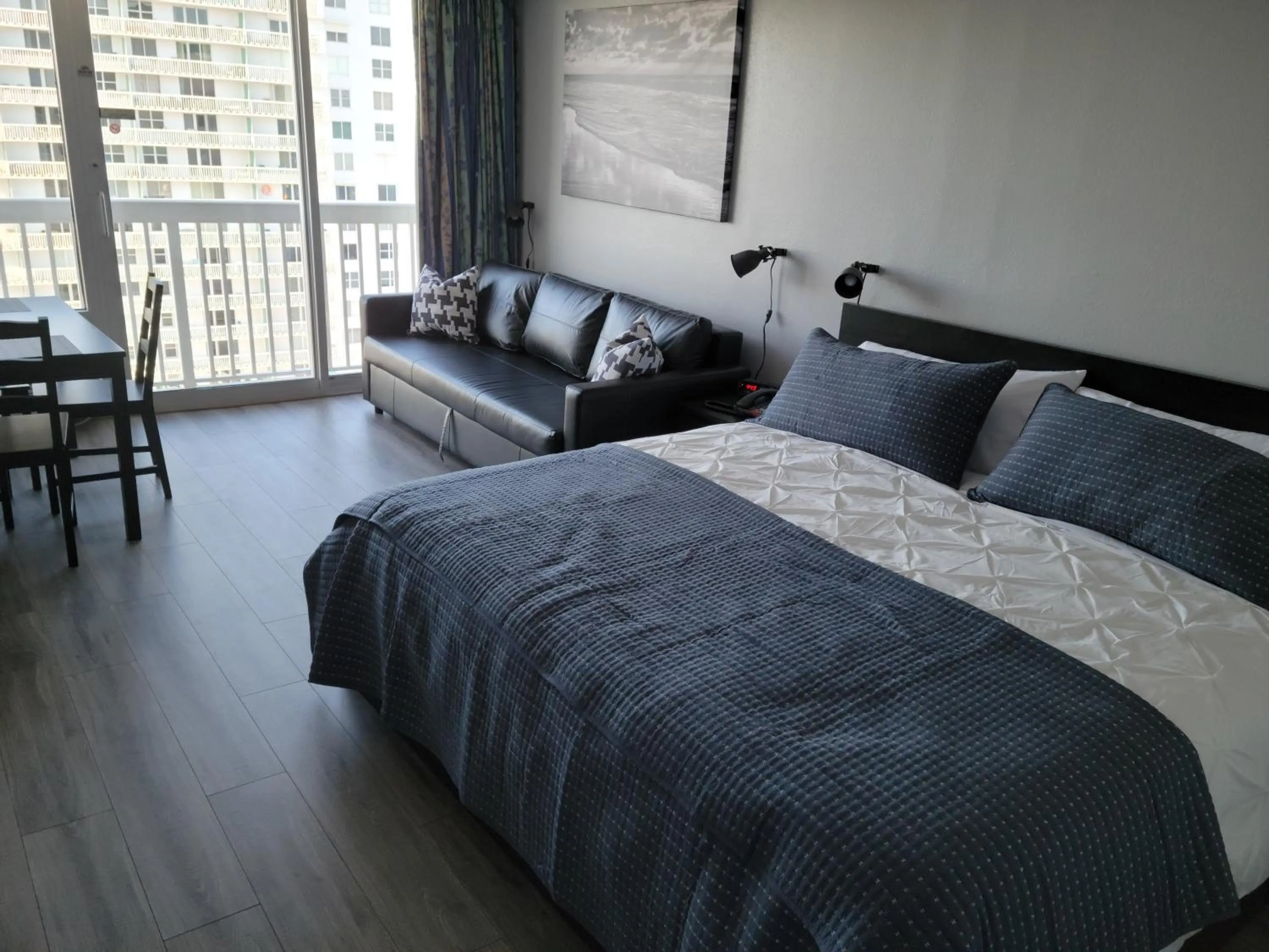 Bed in Daytona Beach Resort #1219