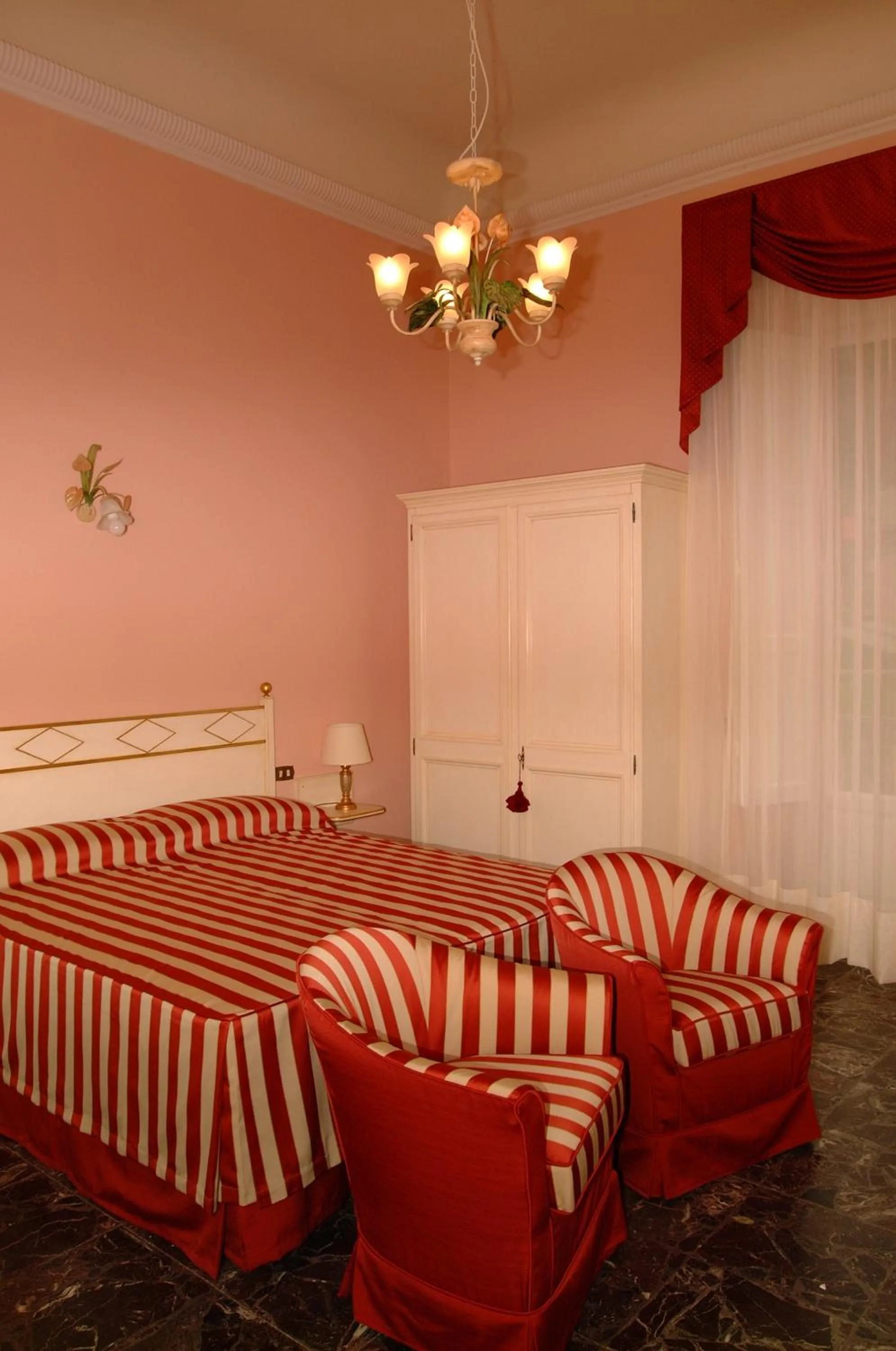 Bedroom, Bed in Residence Michelangiolo