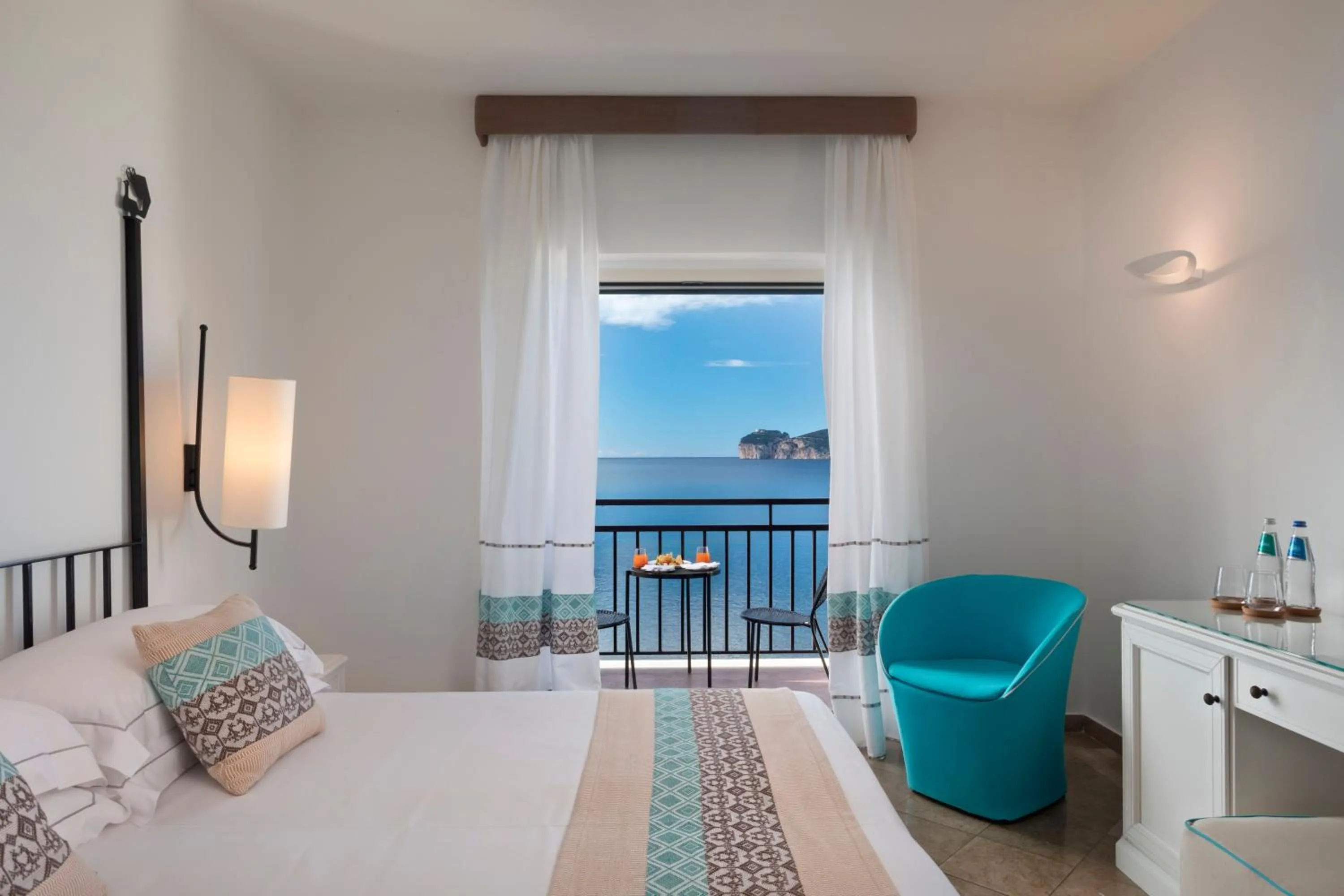 Bedroom, Bed in El Faro Hotel & Spa