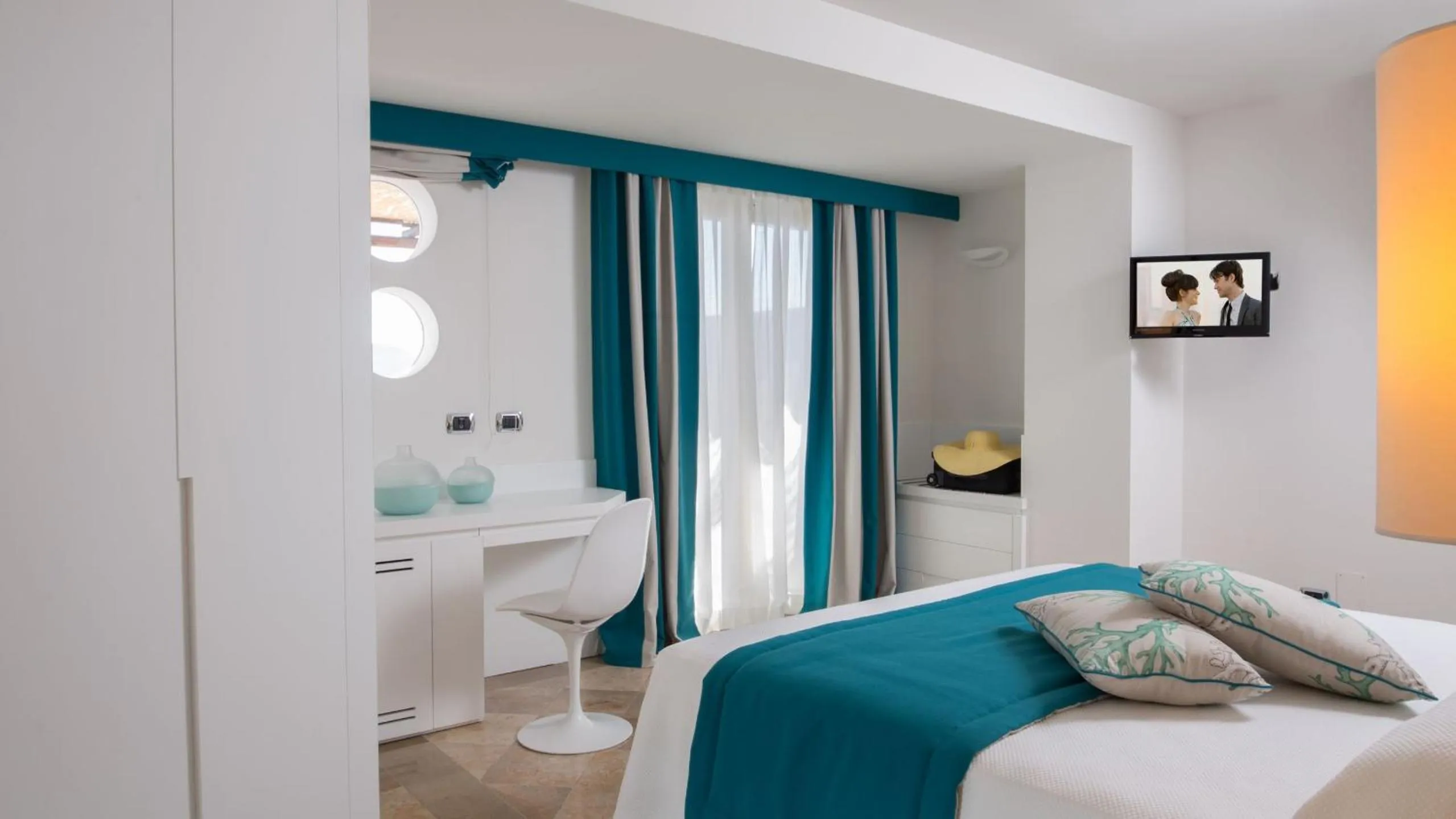 Bedroom, Bed in El Faro Hotel & Spa