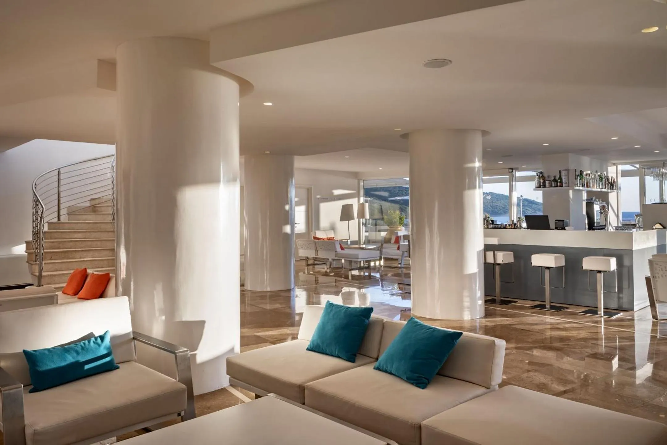 Lounge or bar in El Faro Hotel & Spa