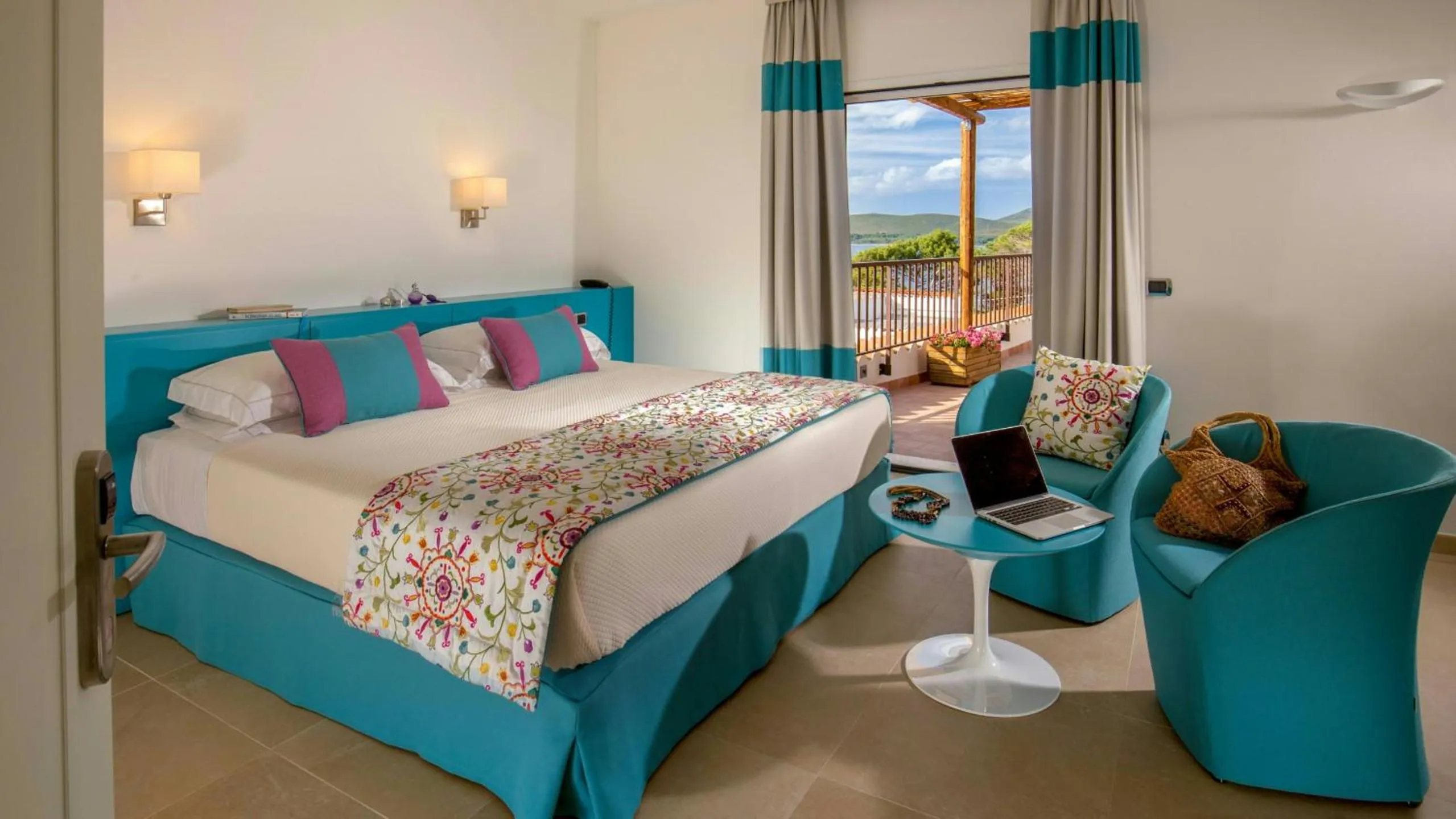 Bedroom, Bed in El Faro Hotel & Spa