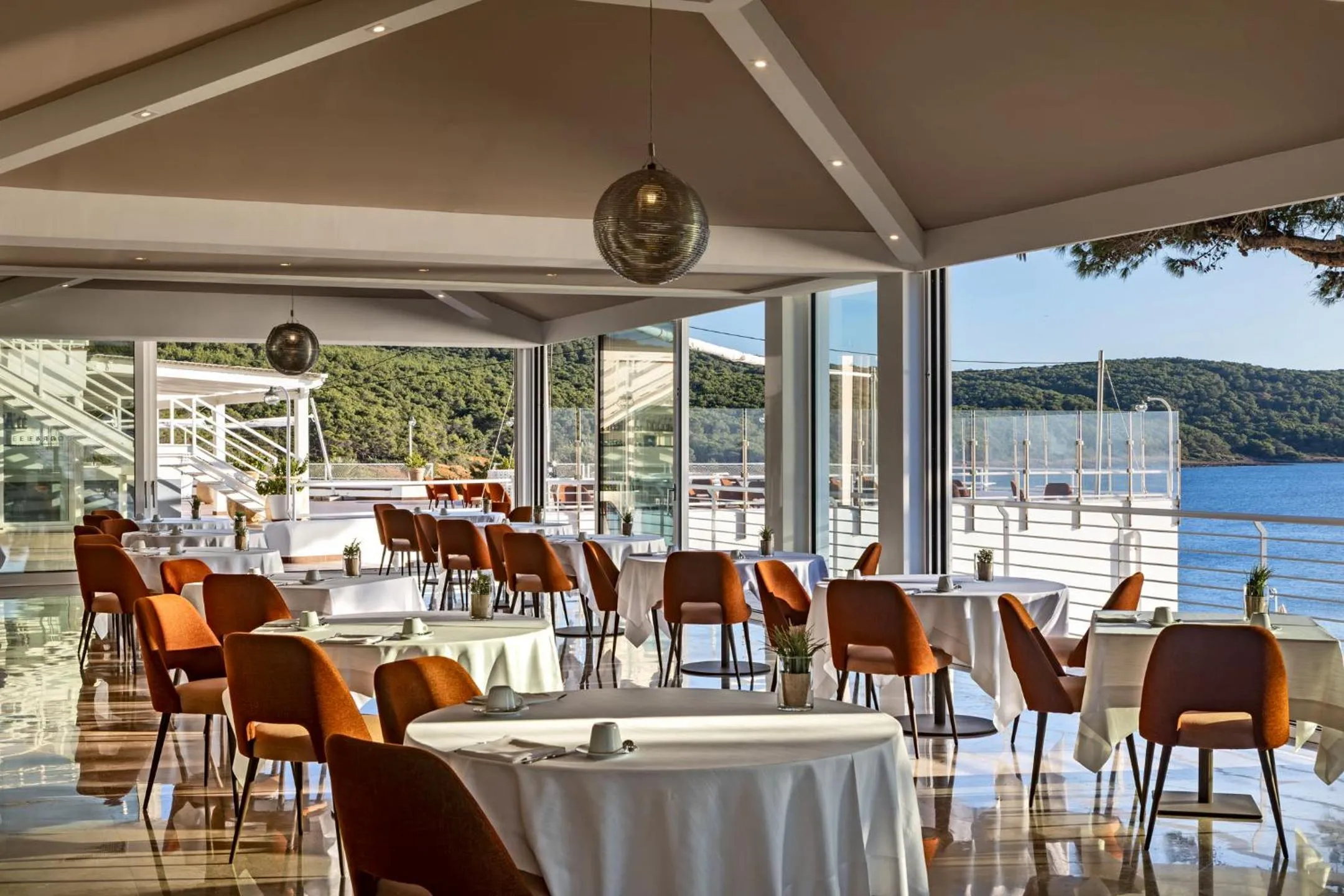 Restaurant/places to eat in El Faro Hotel & Spa