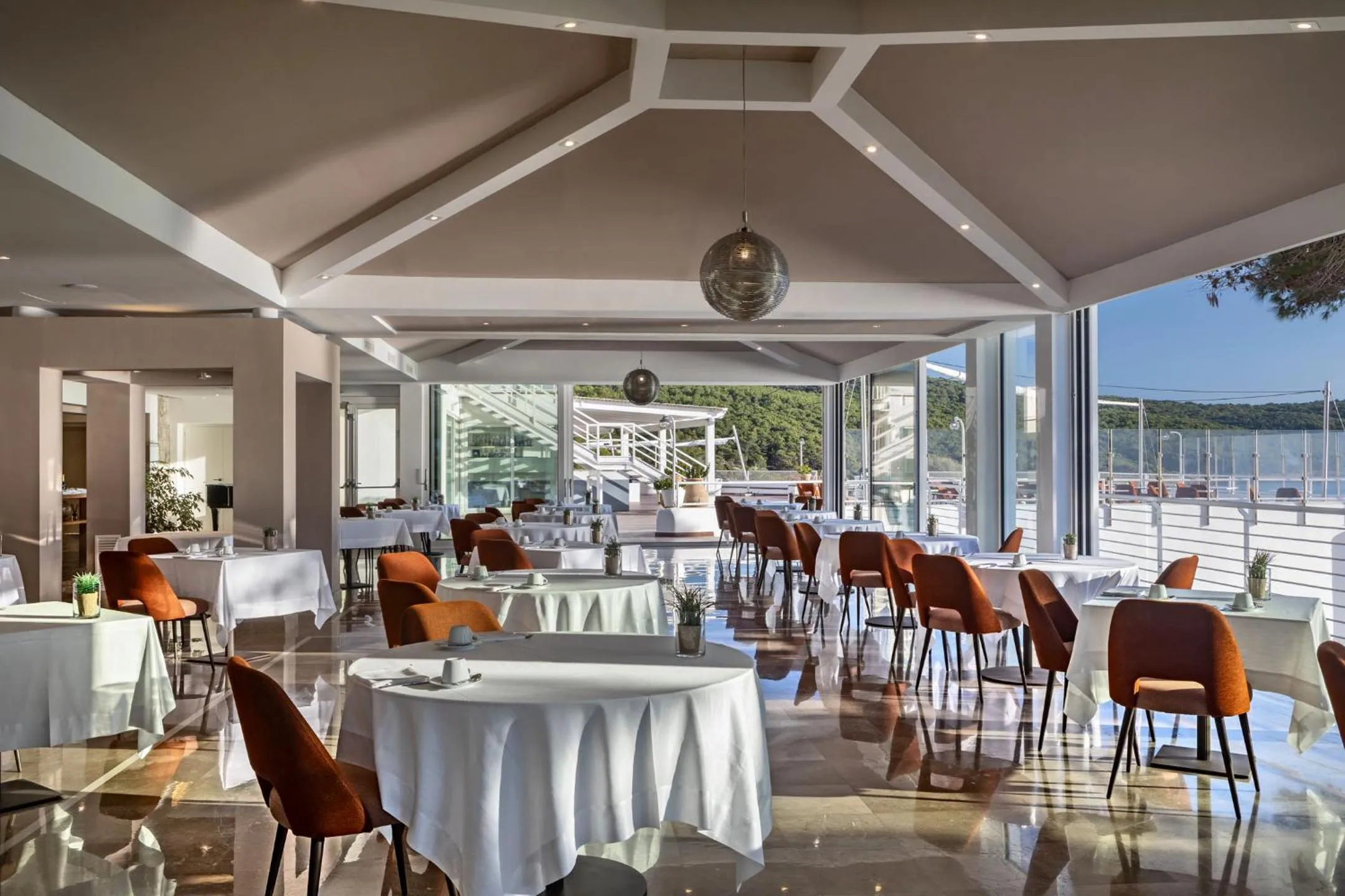 Restaurant/places to eat in El Faro Hotel & Spa