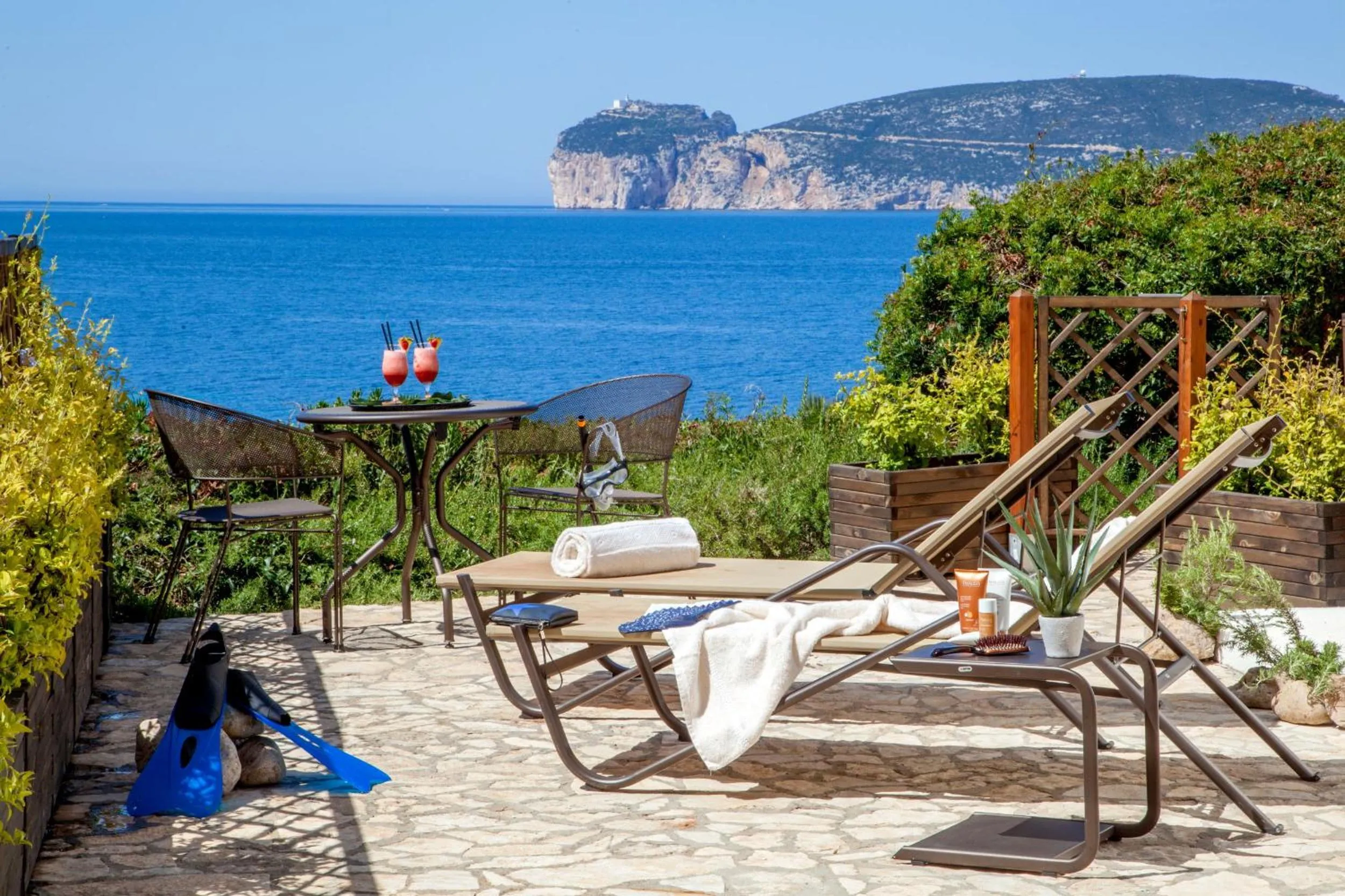 Patio in El Faro Hotel & Spa