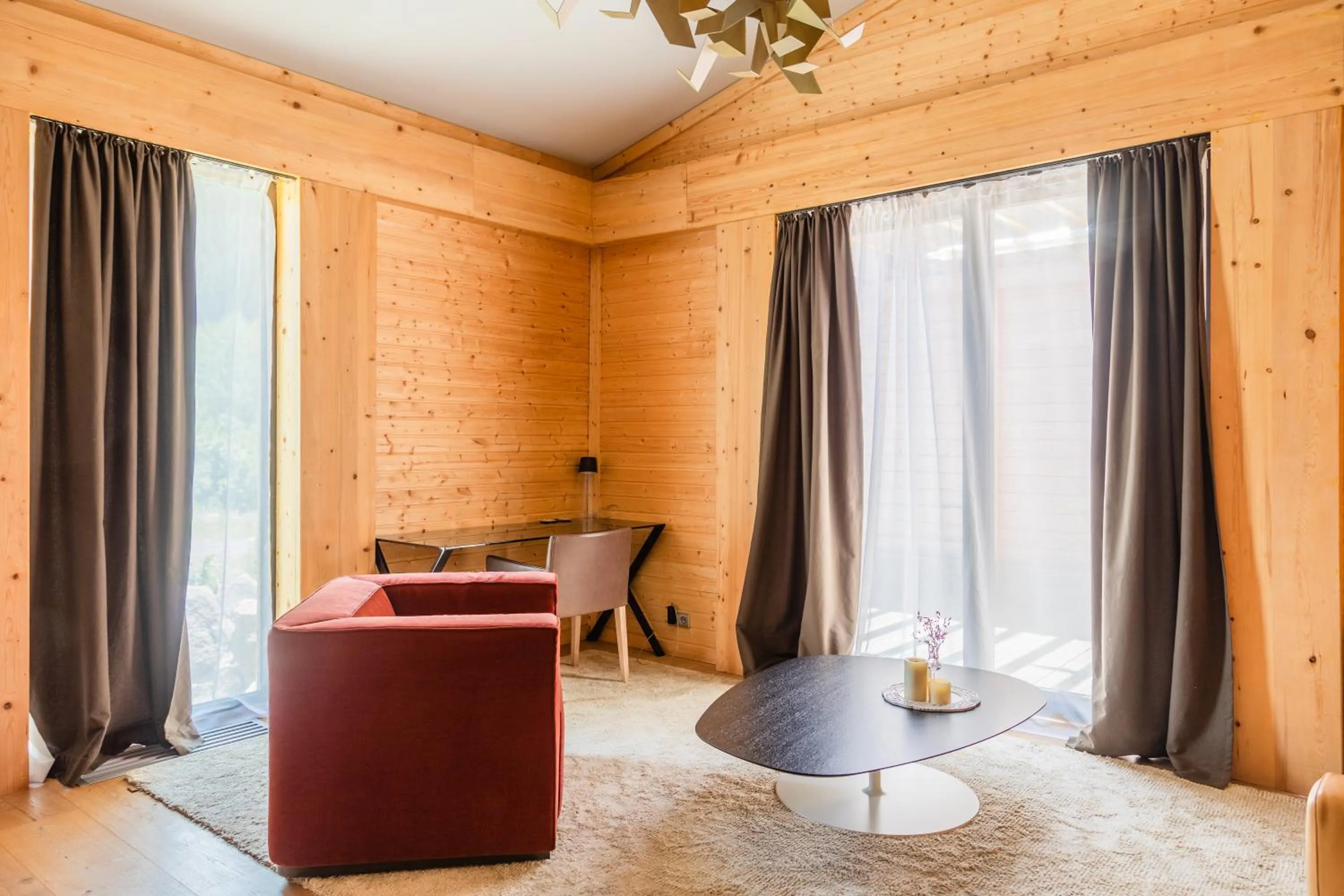 Photo of the whole room, Bed in Sami Mta Chalet