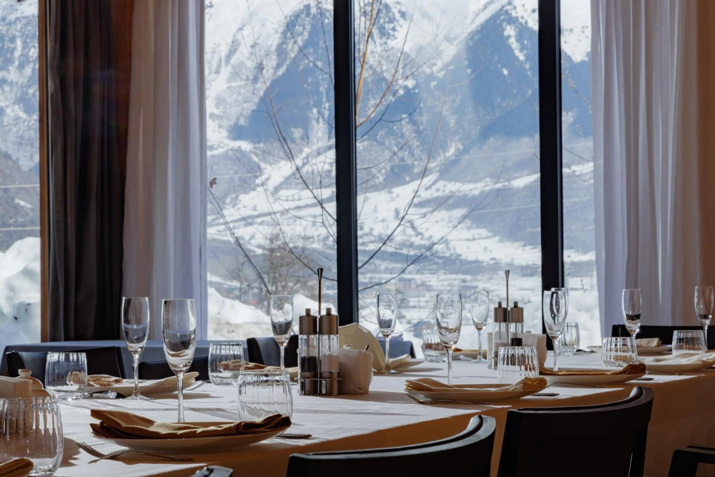 Dining area in Sami Mta Chalet