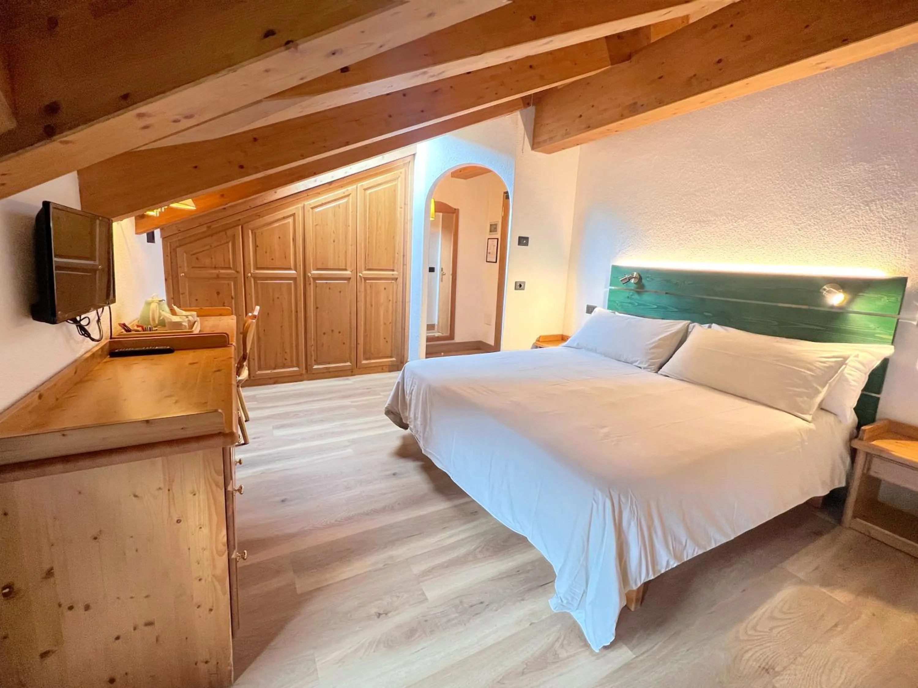 Bed in B&B Garni Villa Campitello