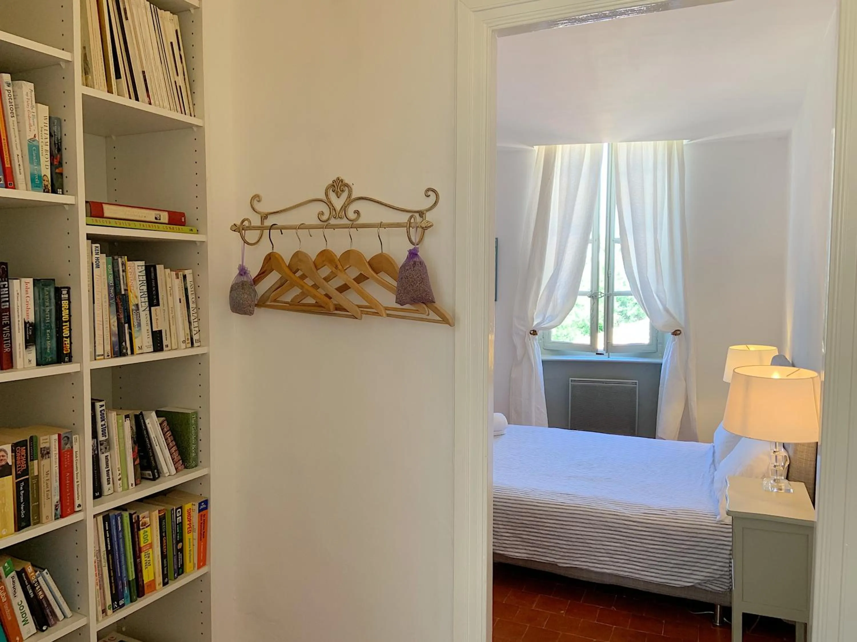 Bedroom, Bed in La Souqueto