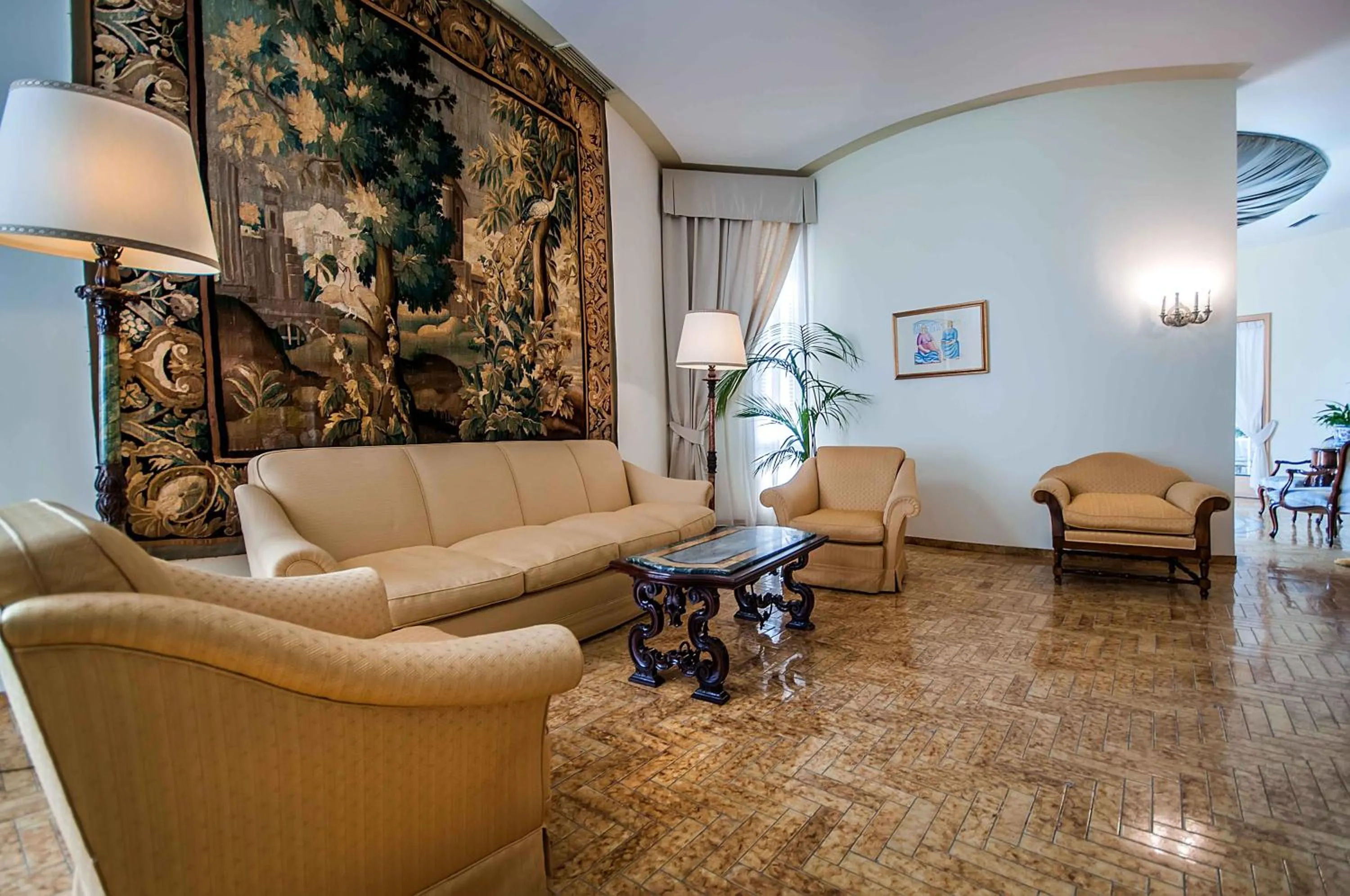 Communal lounge/ TV room in Punta Molino Beach Resort & Thermal Spa